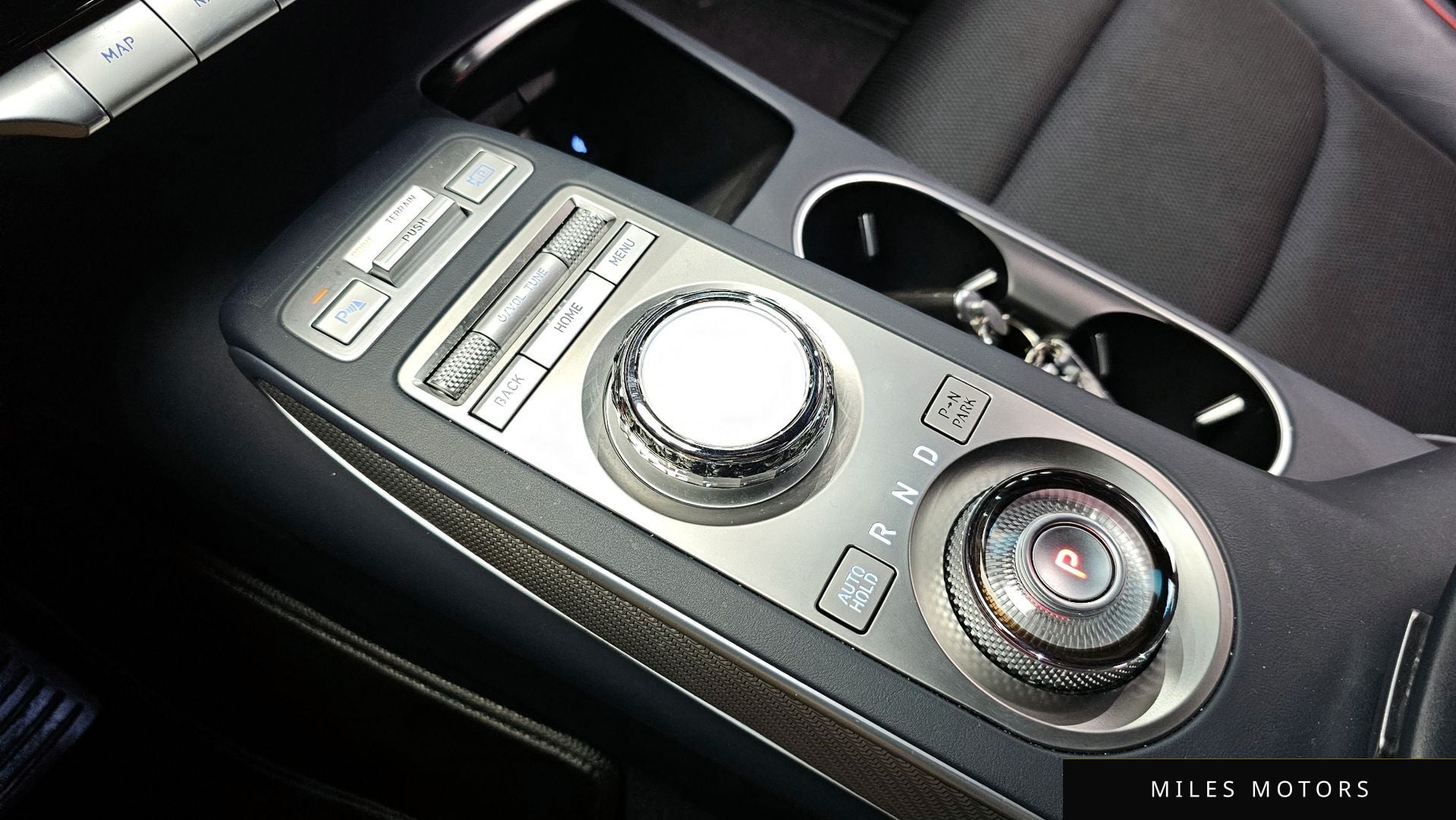 Genesis GV70 2022 — миниатюра 9