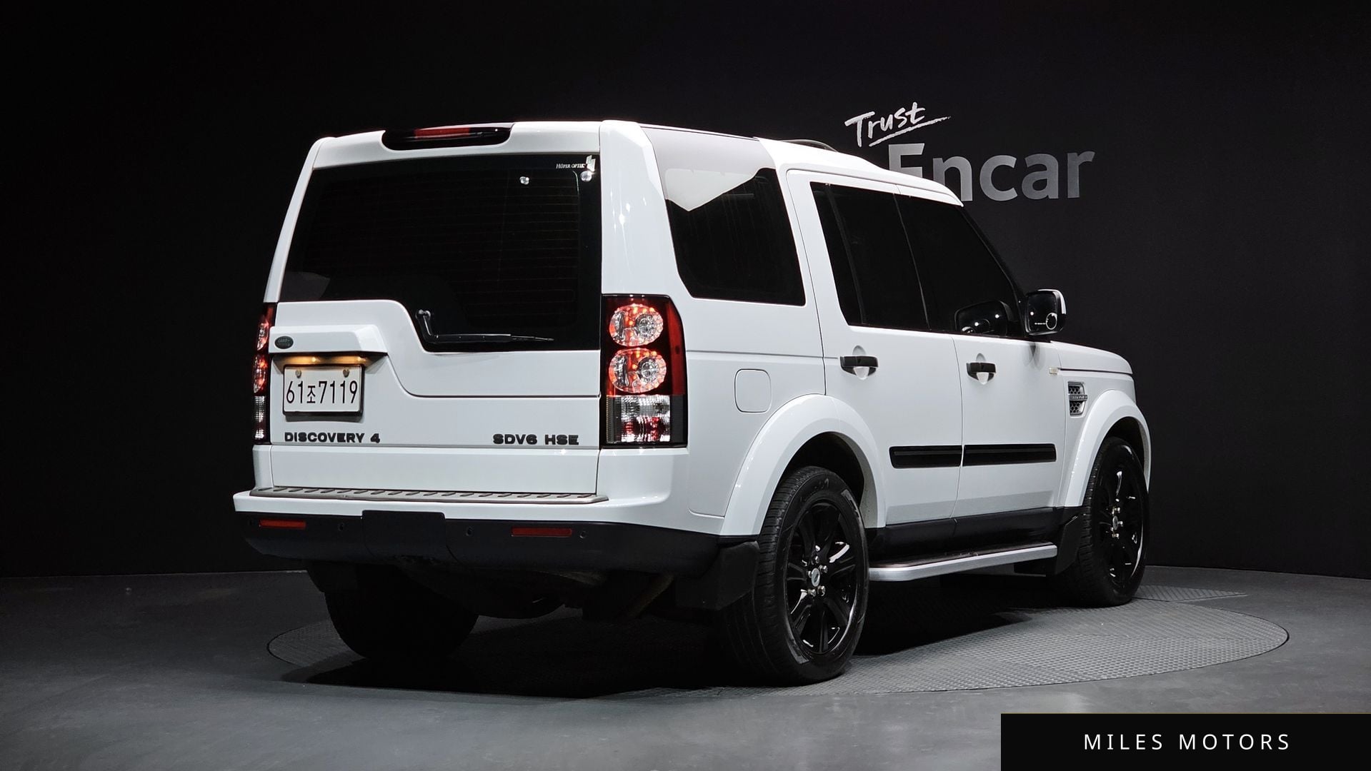 Land Rover Discovery 2013 — миниатюра 2
