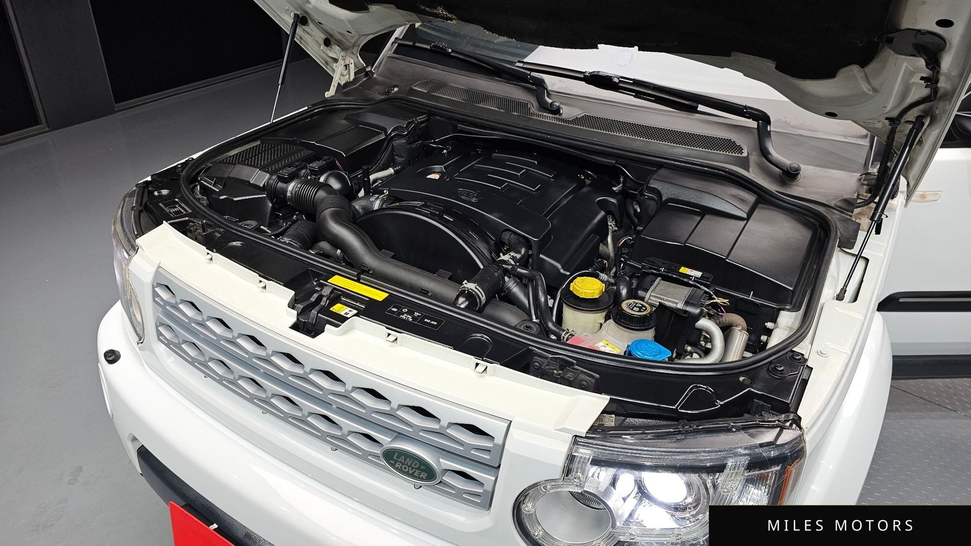Land Rover Discovery 2013 — миниатюра 6
