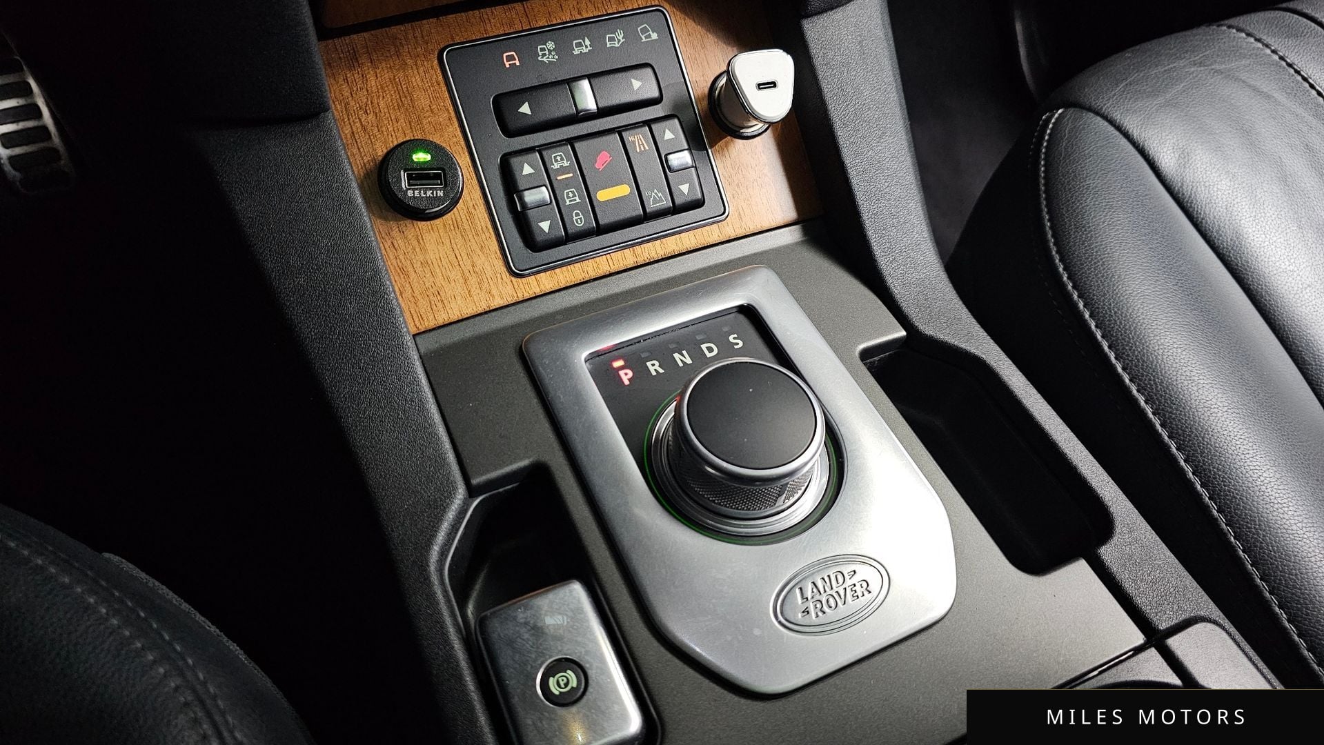 Land Rover Discovery 2013 — миниатюра 9