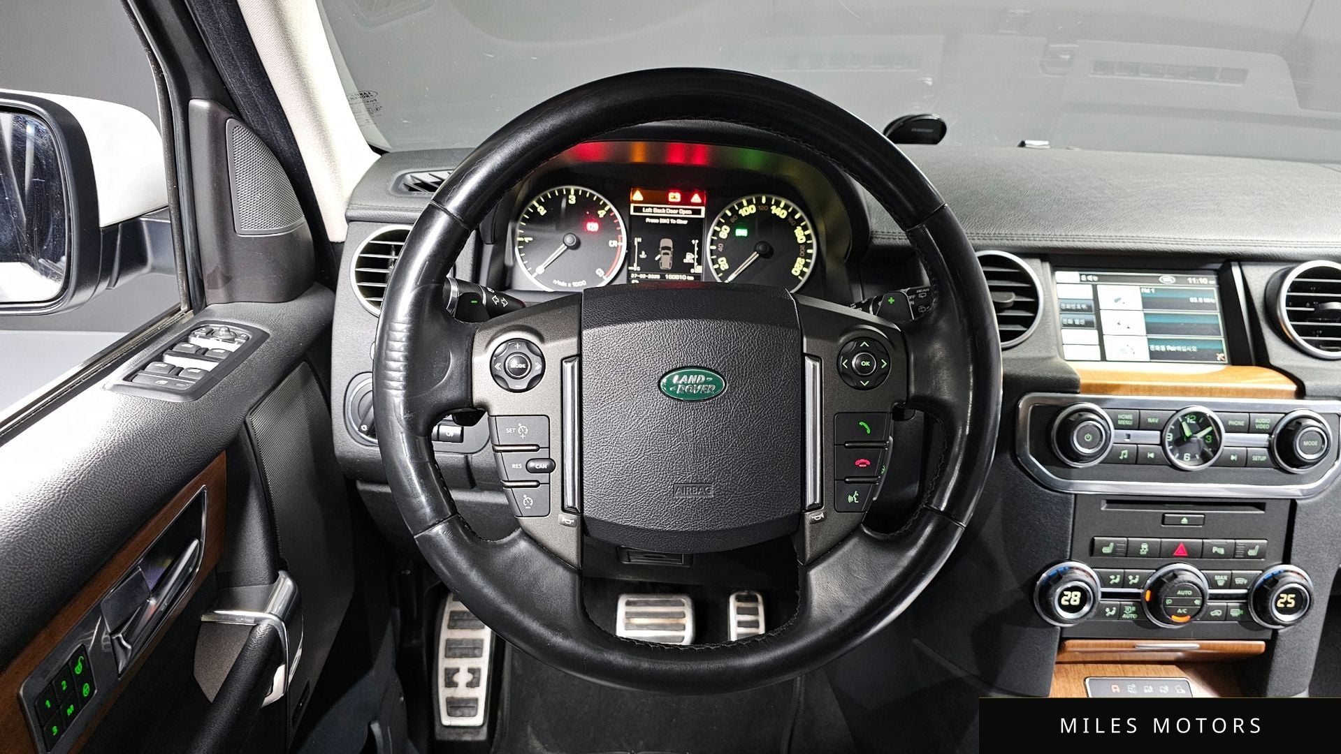 Land Rover Discovery 2013 — миниатюра 13