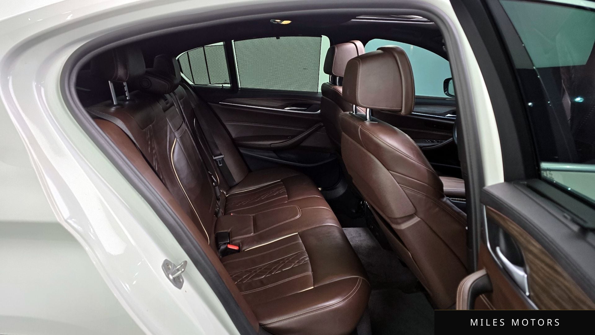 BMW 5 Series (G30) 2018 — миниатюра 12
