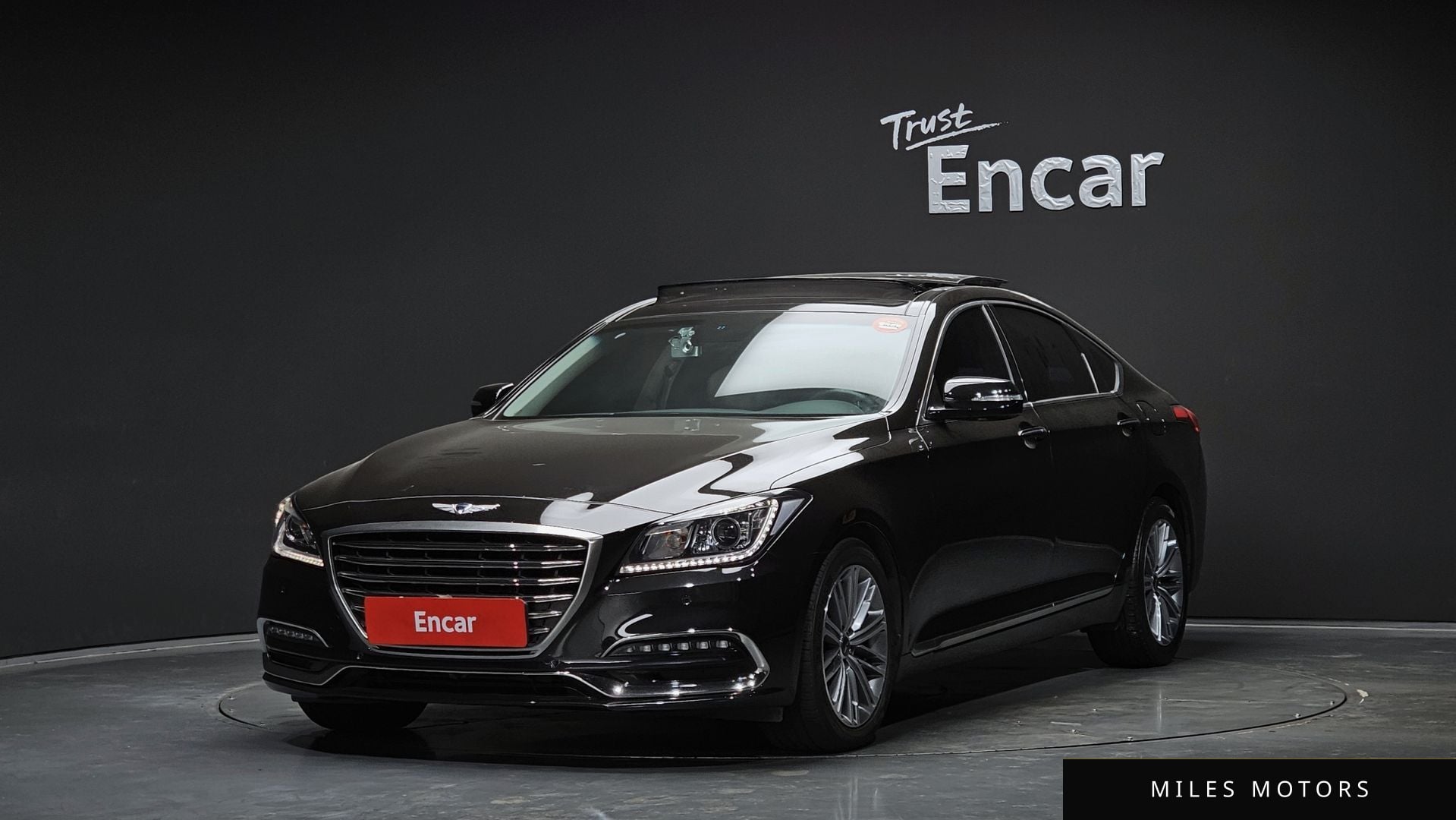 Genesis G80 2017 — фото 1 из 12
