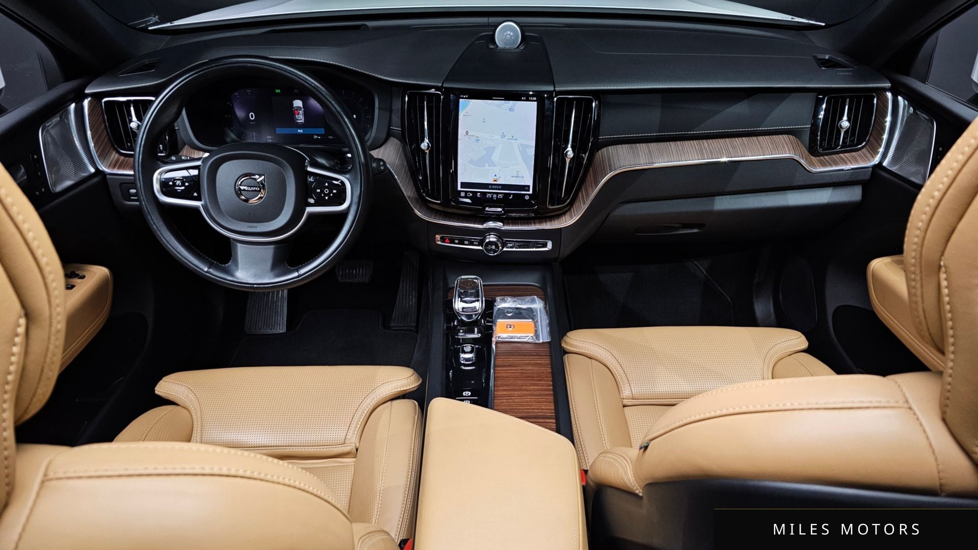 Volvo XC60 2022 — миниатюра 7