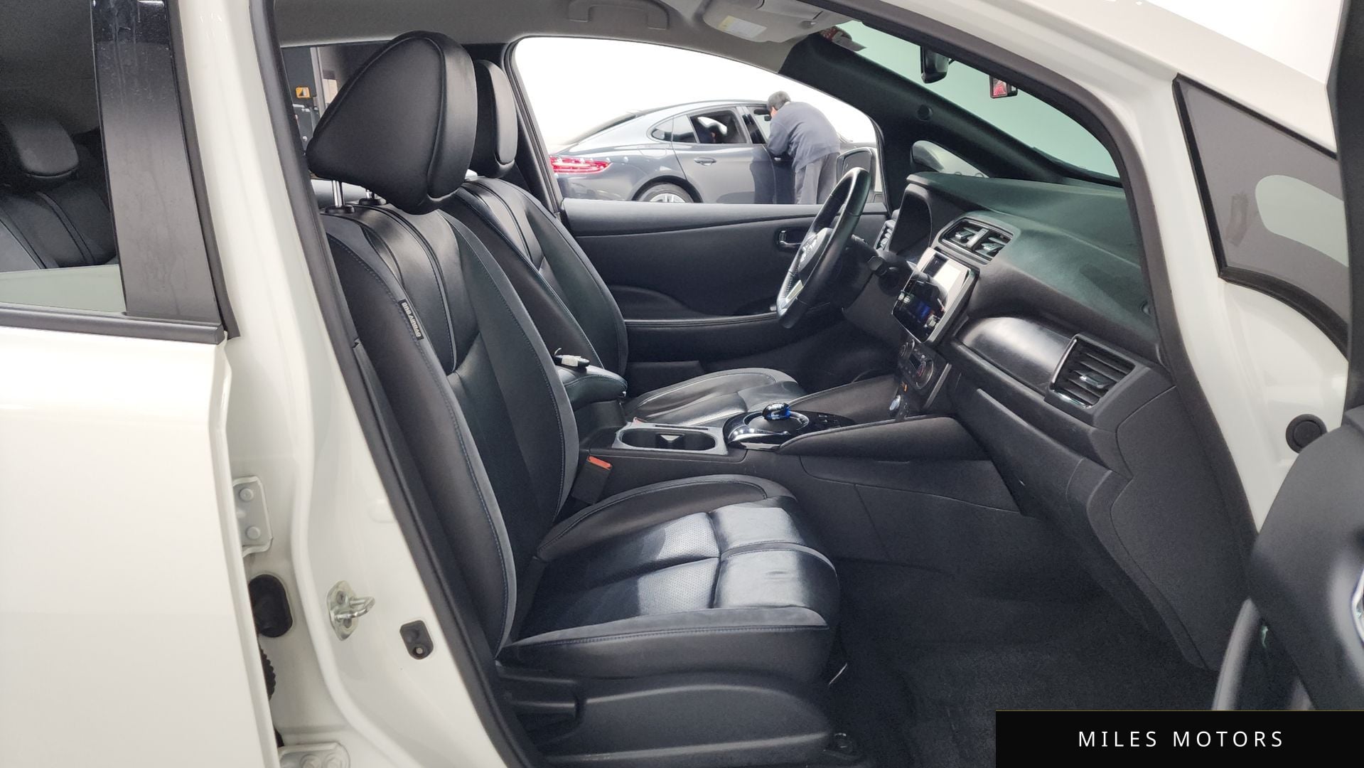 Nissan 리프 (ZE1) 2019 — миниатюра 11