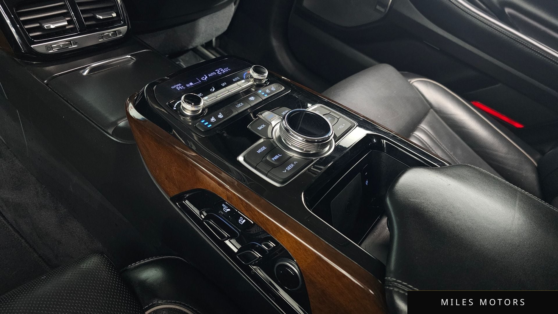 Genesis EQ900 2018 — миниатюра 19