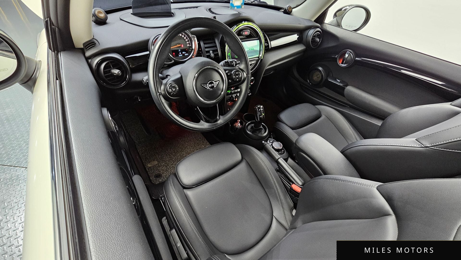 MINI Cooper D 2019 — миниатюра 7