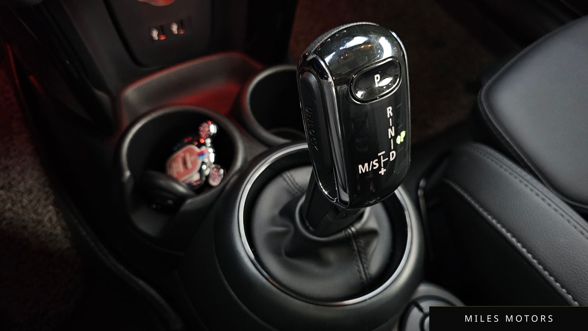 MINI Cooper D 2019 — миниатюра 9