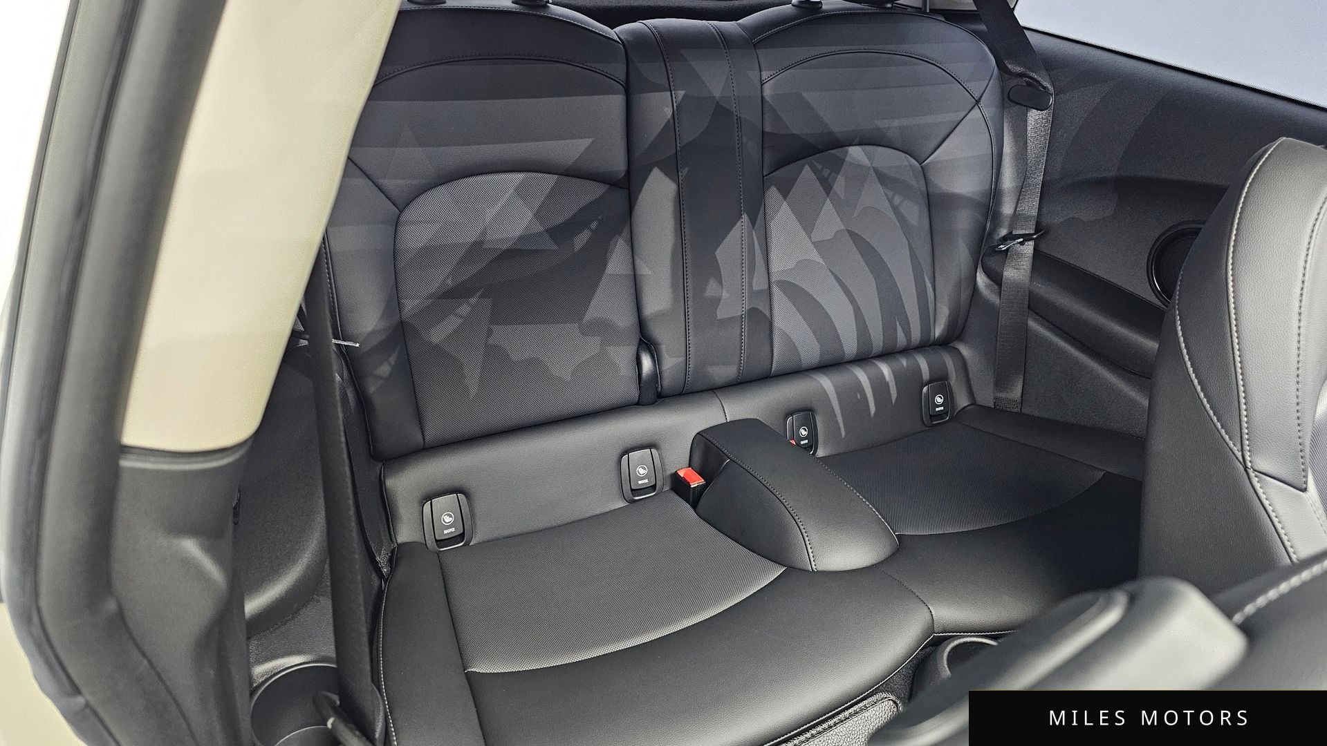 MINI Cooper D 2019 — миниатюра 12