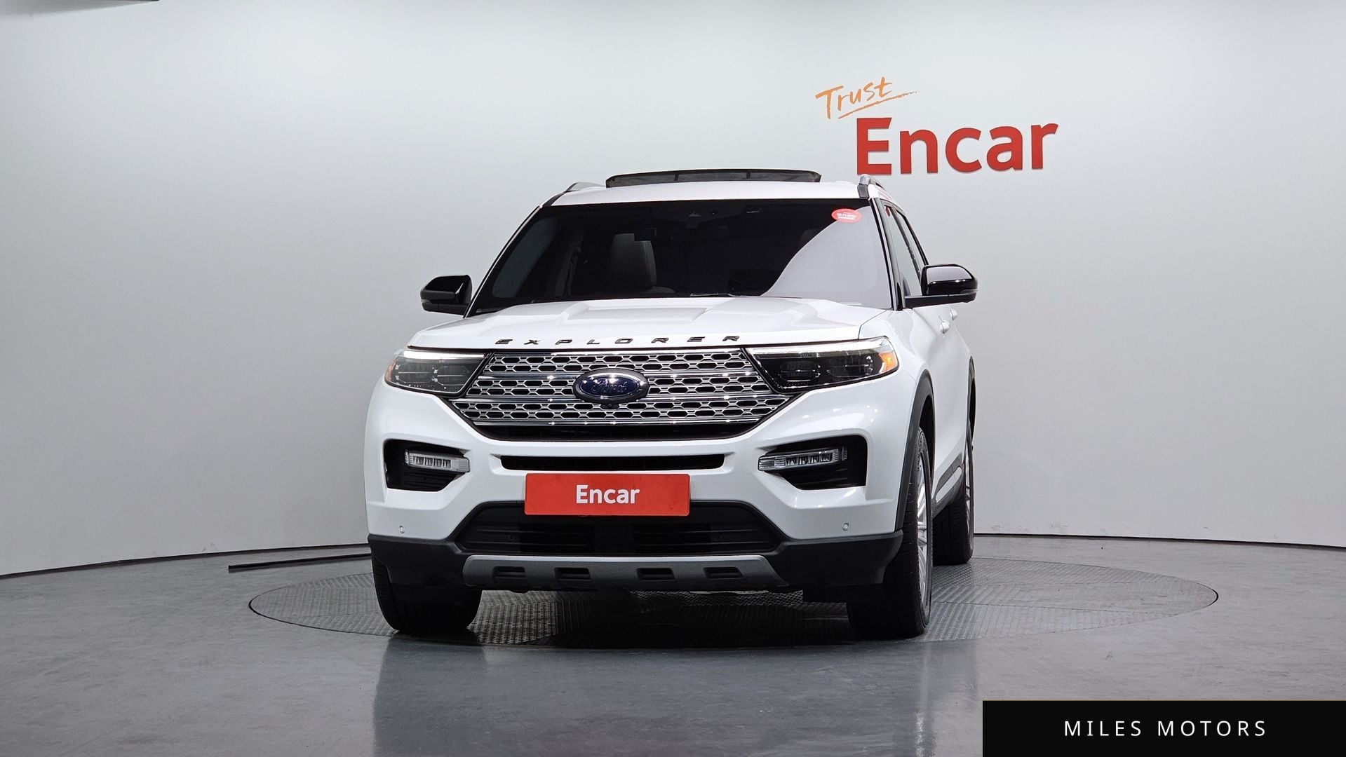 Ford Explorer 2022 — миниатюра 3