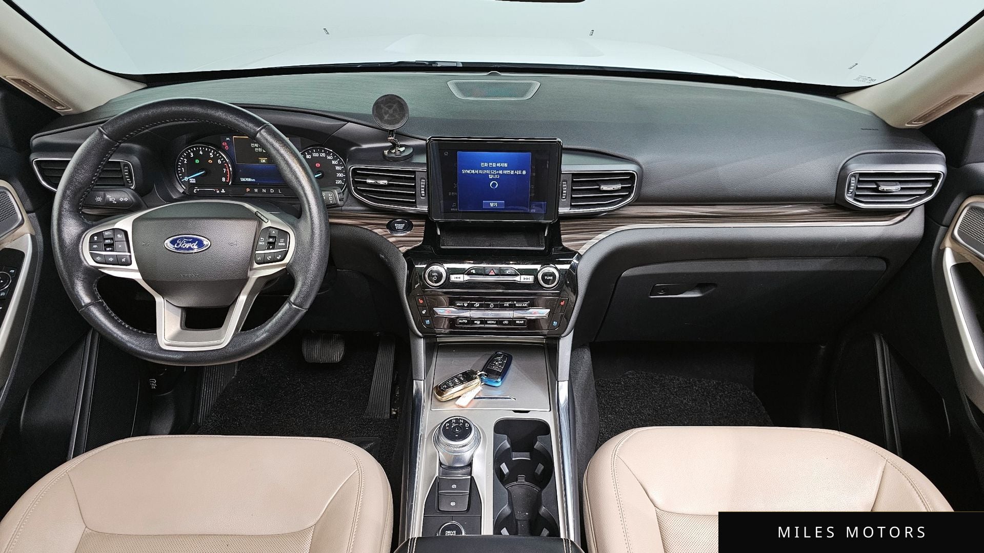 Ford Explorer 2022 — миниатюра 7