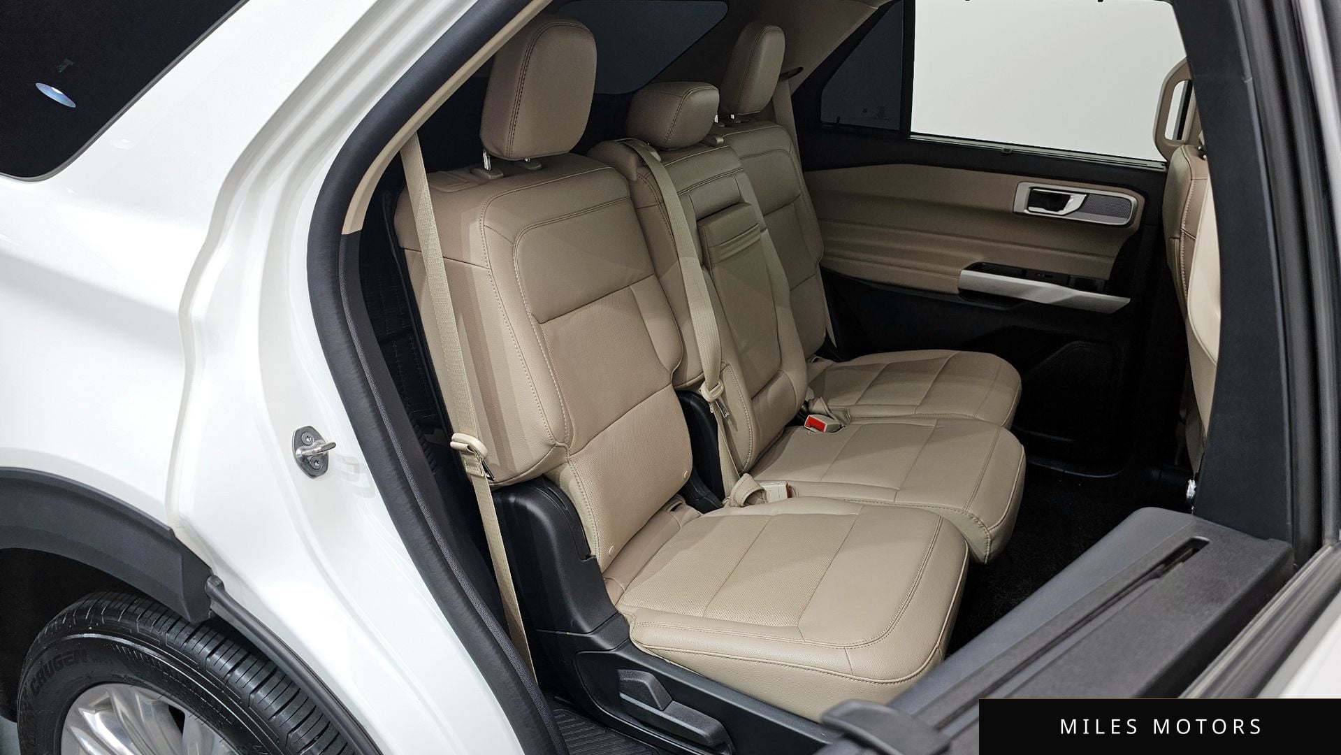 Ford Explorer 2022 — миниатюра 12