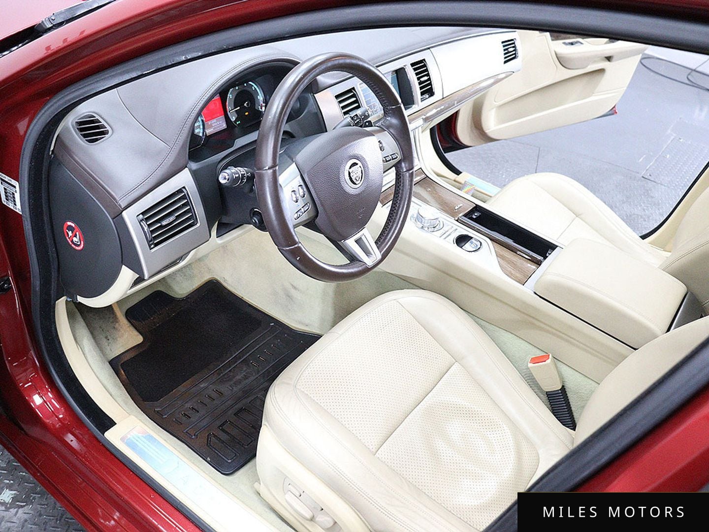 Jaguar XF 2009 — миниатюра 10