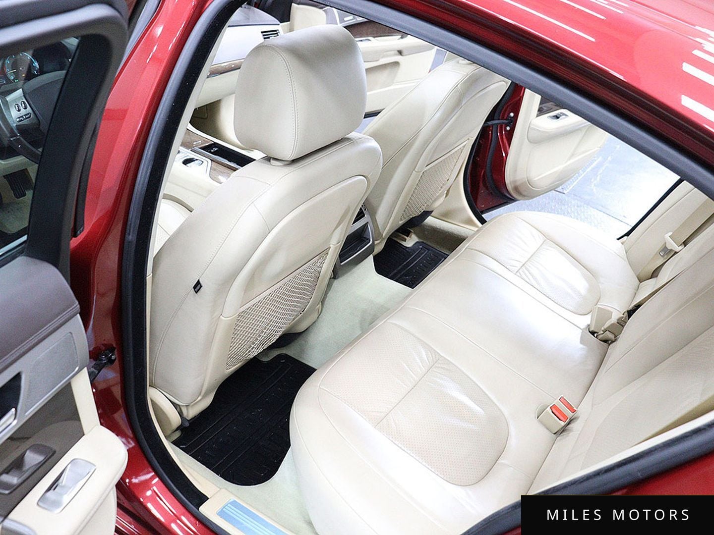 Jaguar XF 2009 — миниатюра 11