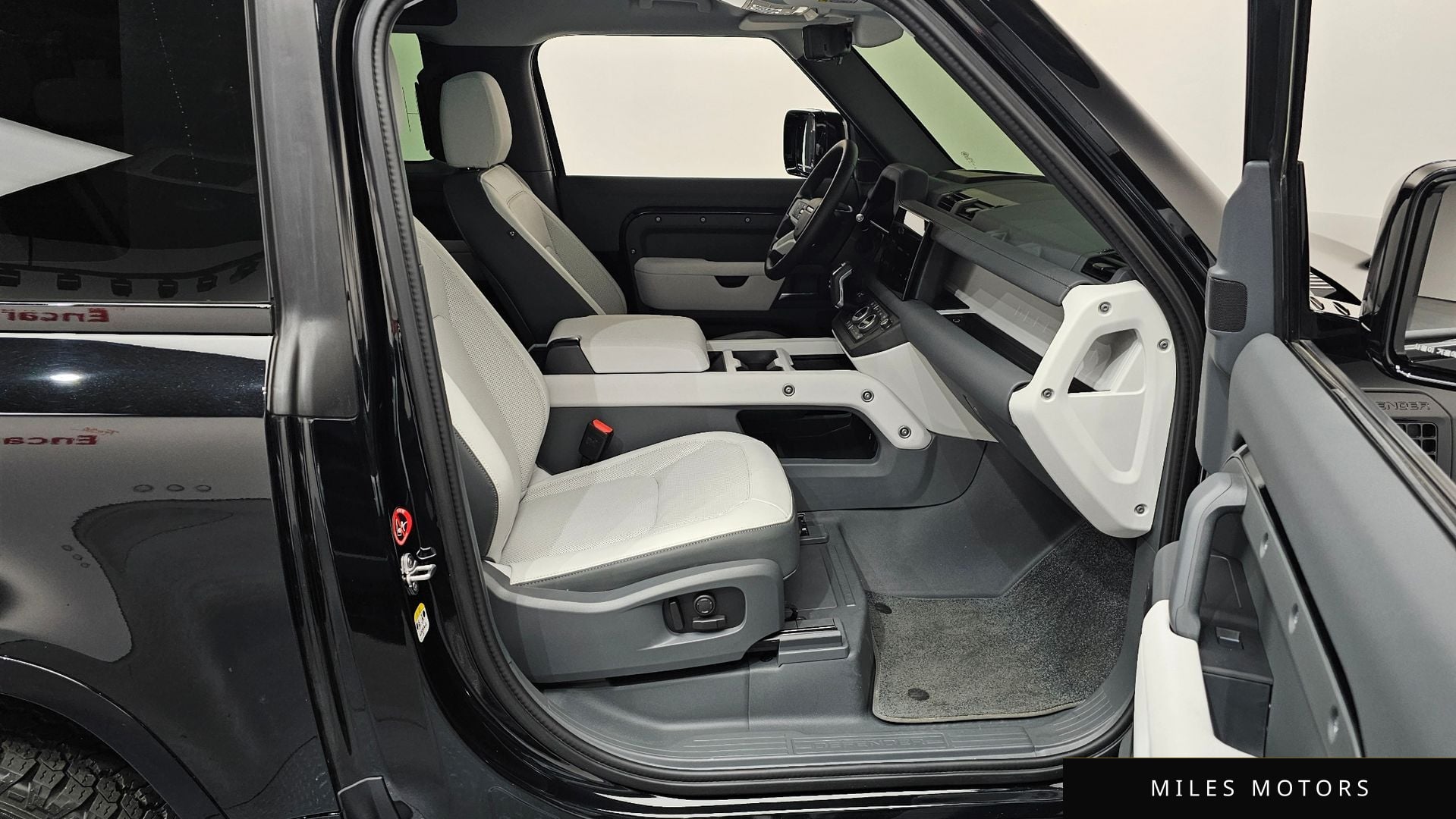 Land Rover Defender 2025 — миниатюра 11
