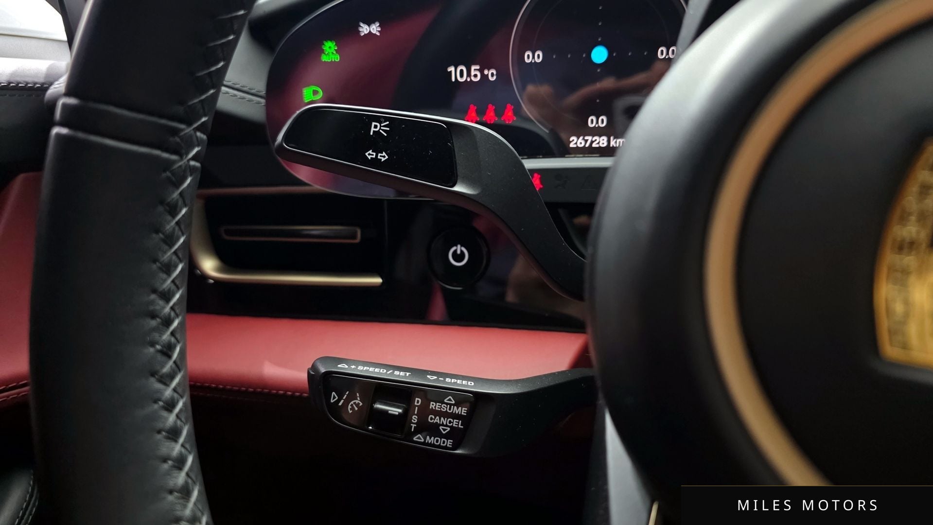 Porsche Taycan 2023 — миниатюра 18