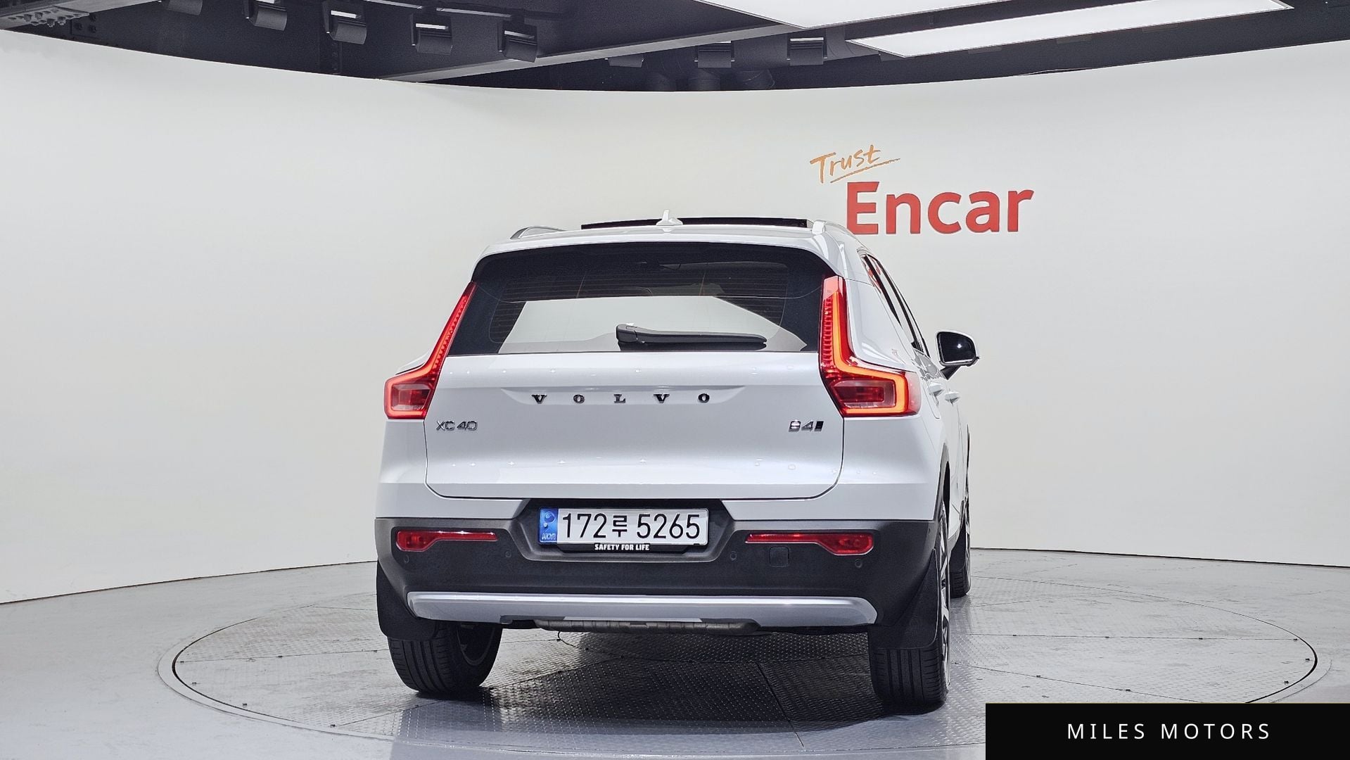 Volvo XC40 2023 — миниатюра 4