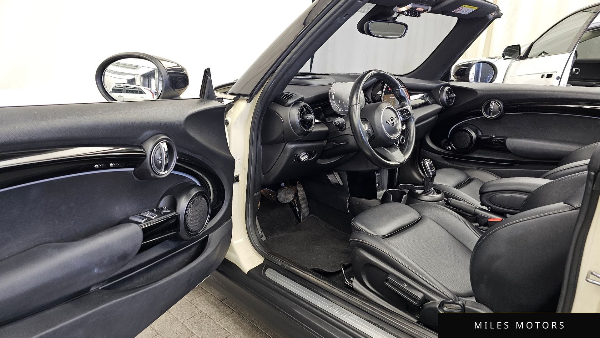 MINI 쿠퍼 컨버터블 2022 — миниатюра 10