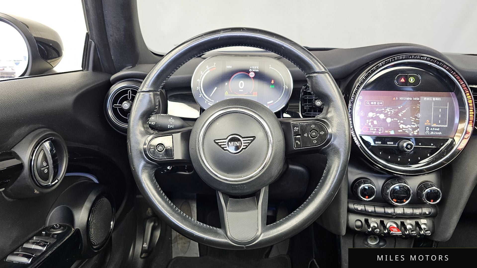 MINI 쿠퍼 컨버터블 2022 — миниатюра 13