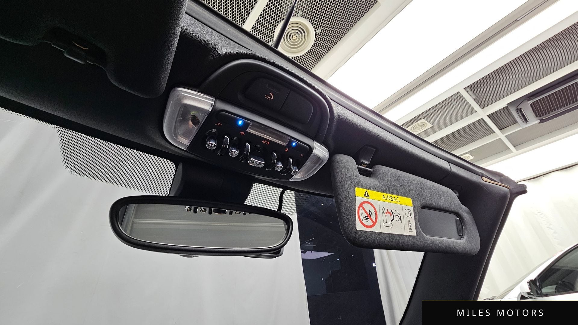 MINI 쿠퍼 컨버터블 2022 — миниатюра 17