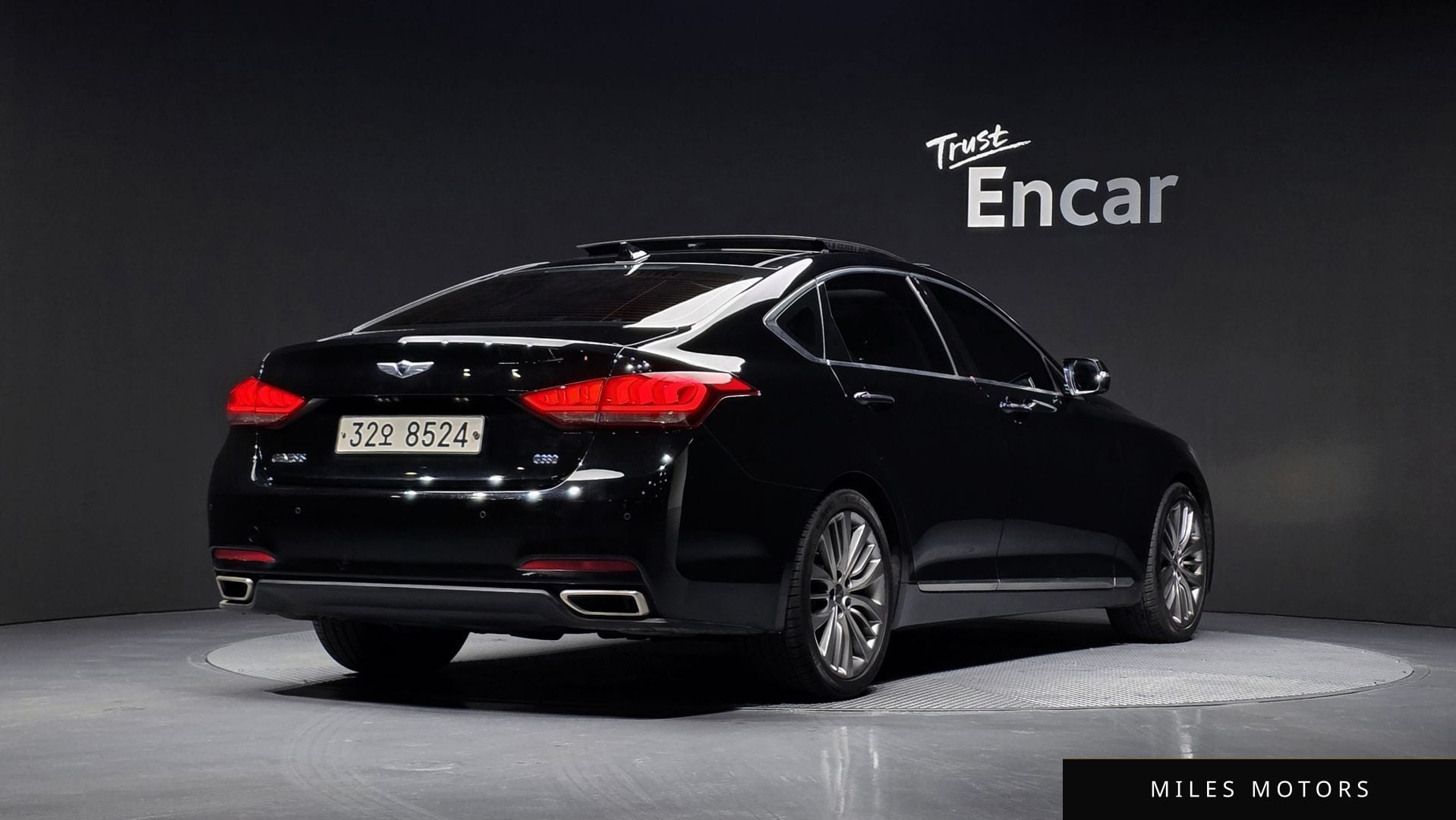Hyundai Genesis 2016 — миниатюра 2