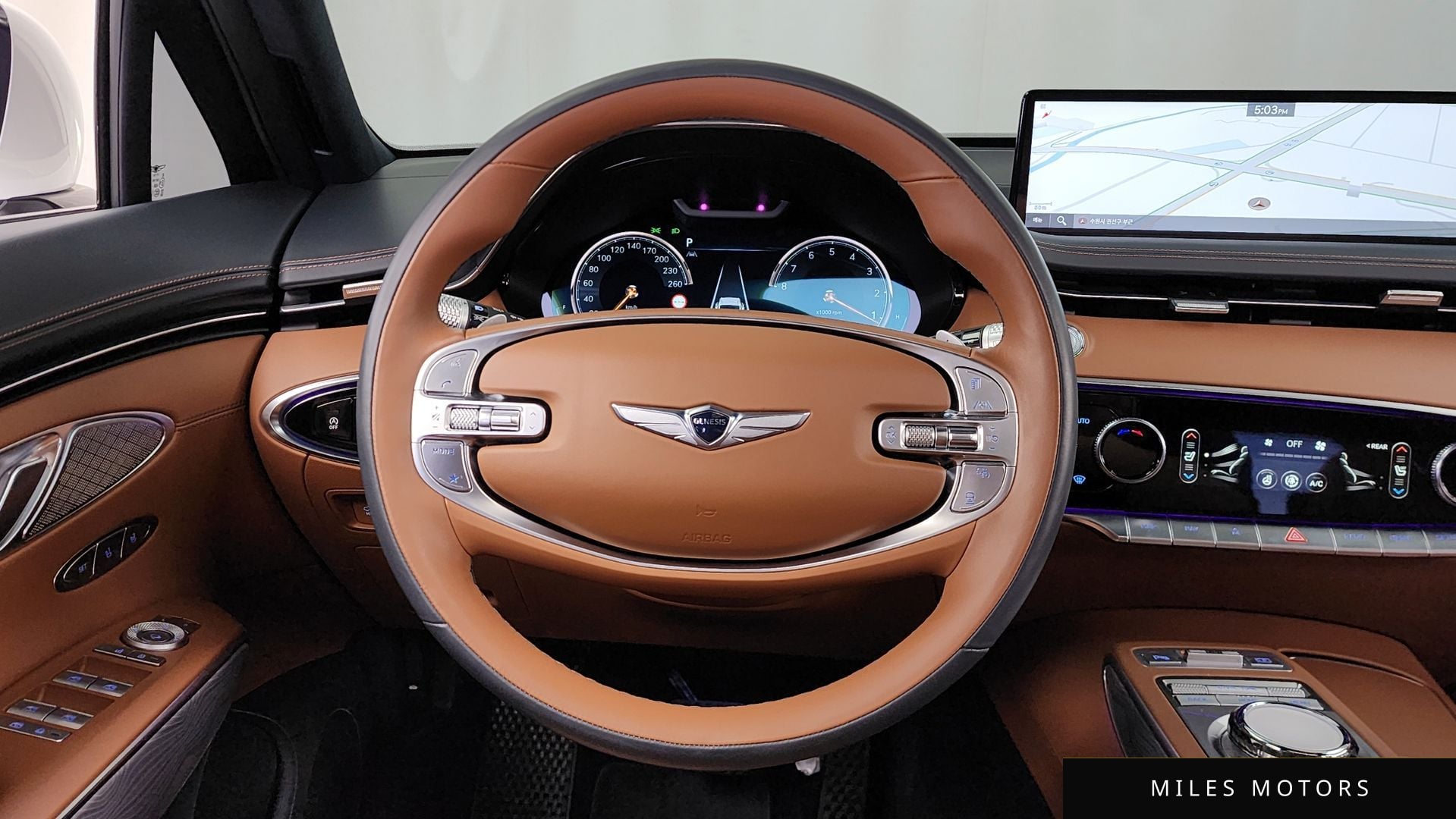 Genesis GV70 2023 — миниатюра 13