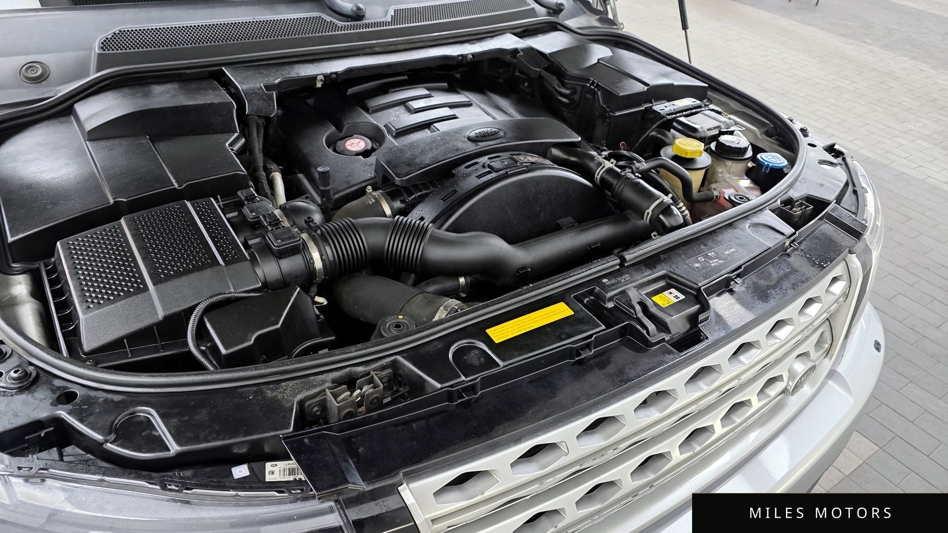 Land Rover Discovery 2016 — миниатюра 6