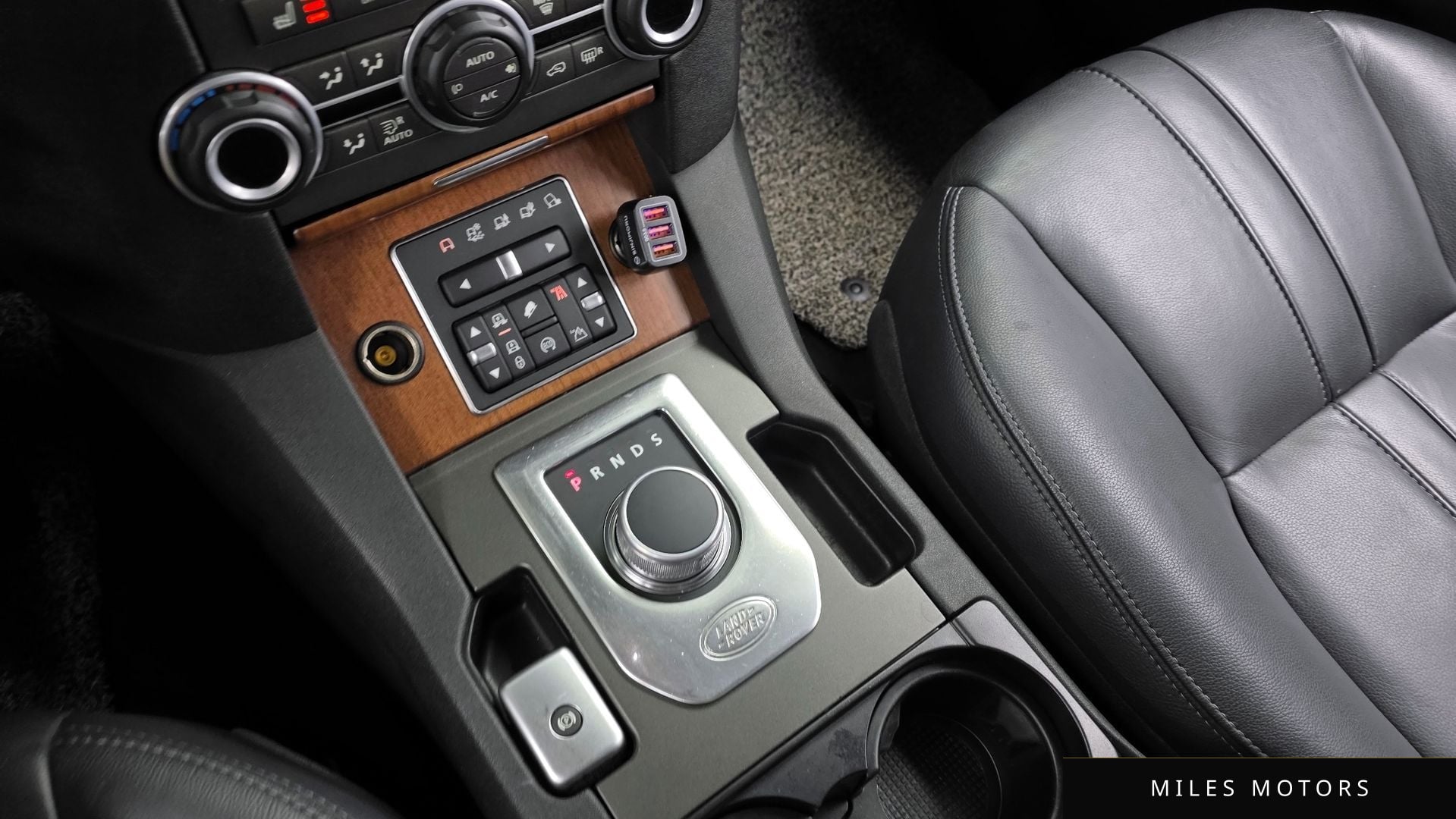 Land Rover Discovery 2016 — миниатюра 9
