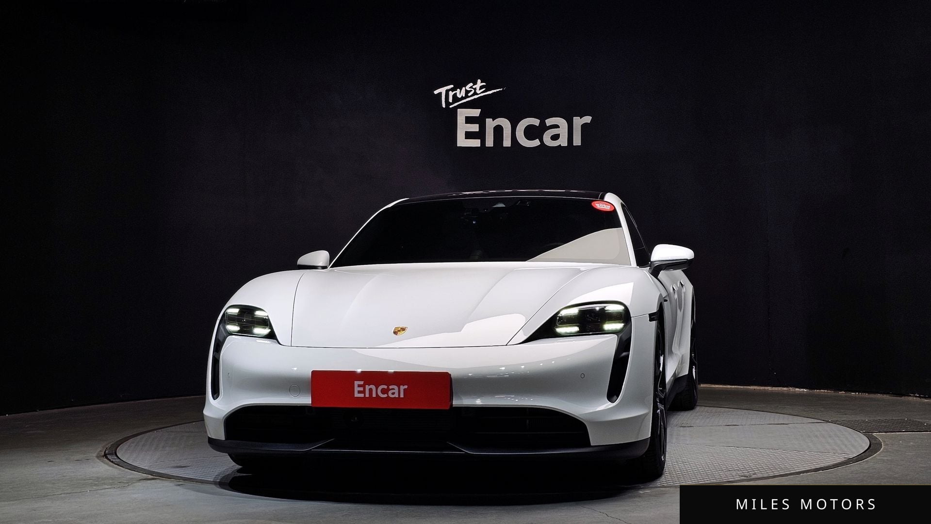 Porsche Taycan 2024 — миниатюра 3