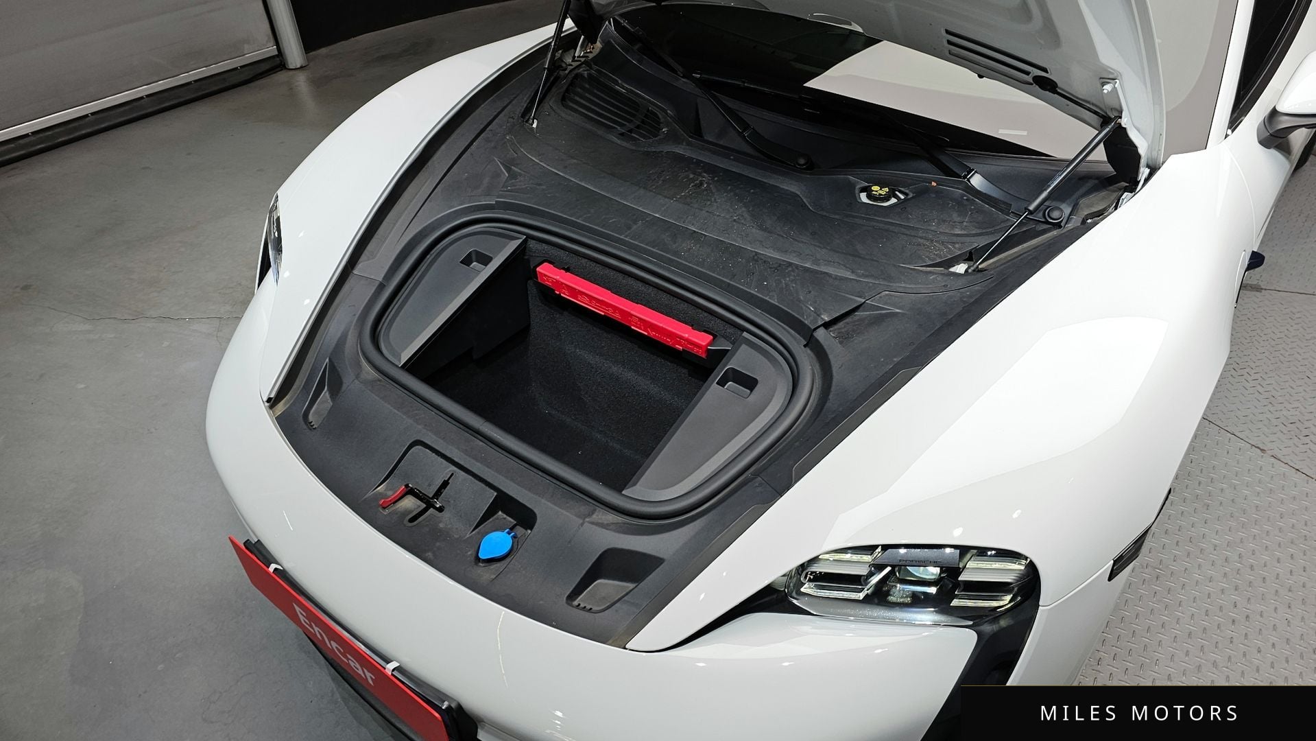 Porsche Taycan 2024 — миниатюра 6