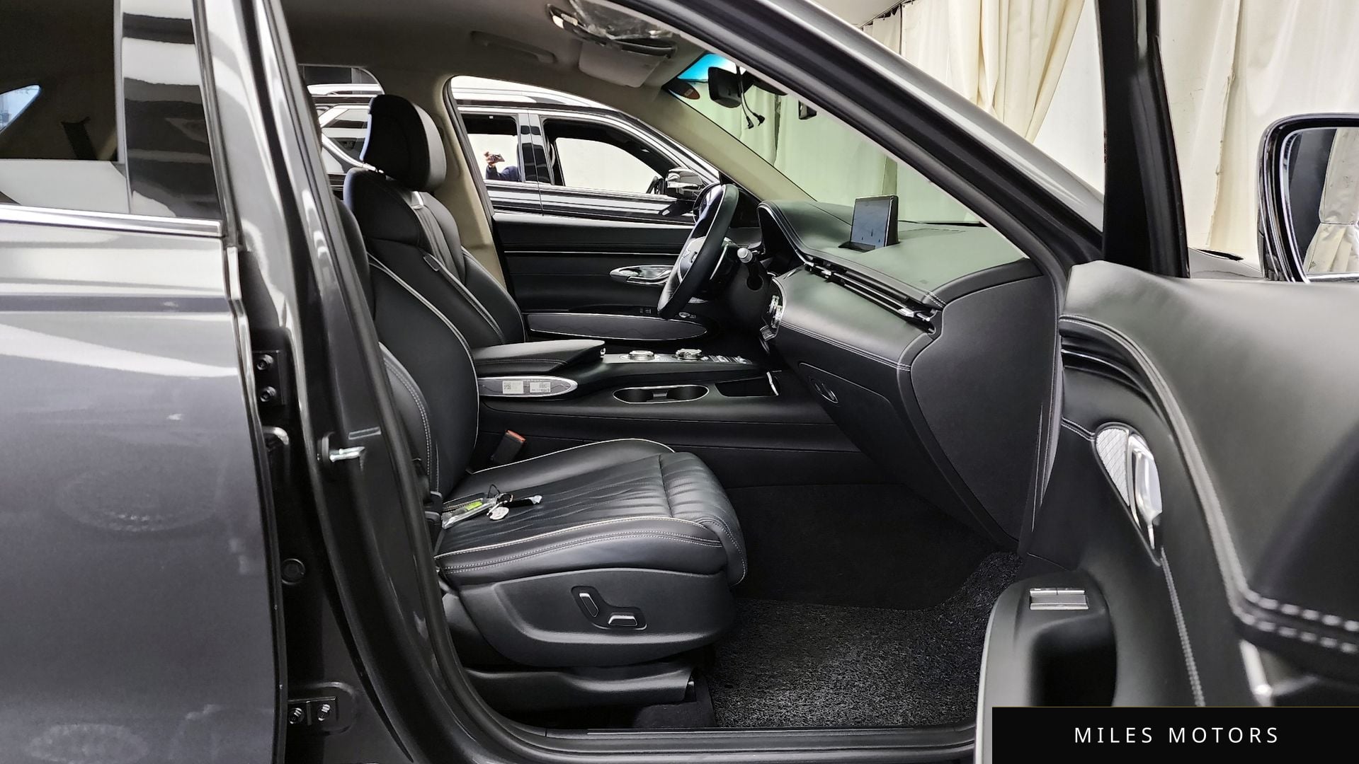 Genesis GV70 2023 — миниатюра 11