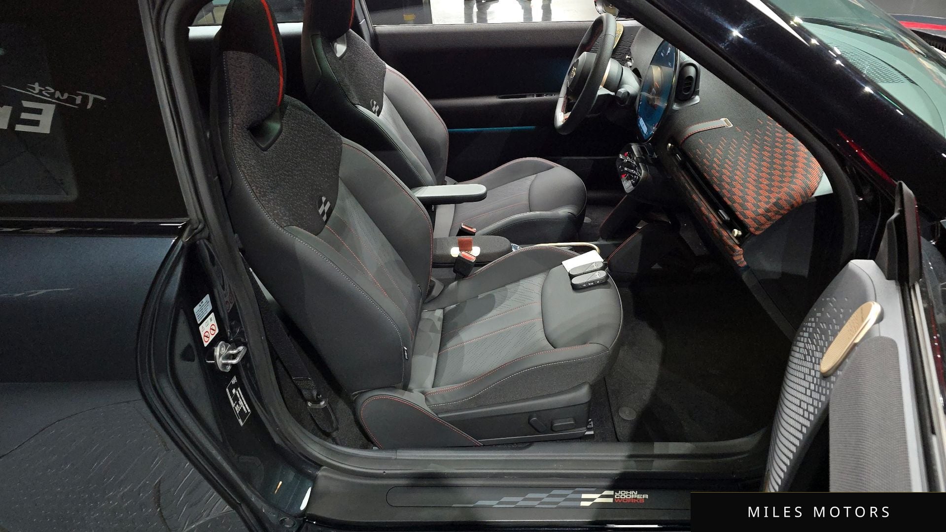 MINI 쿠퍼 일렉트릭 2025 — миниатюра 11