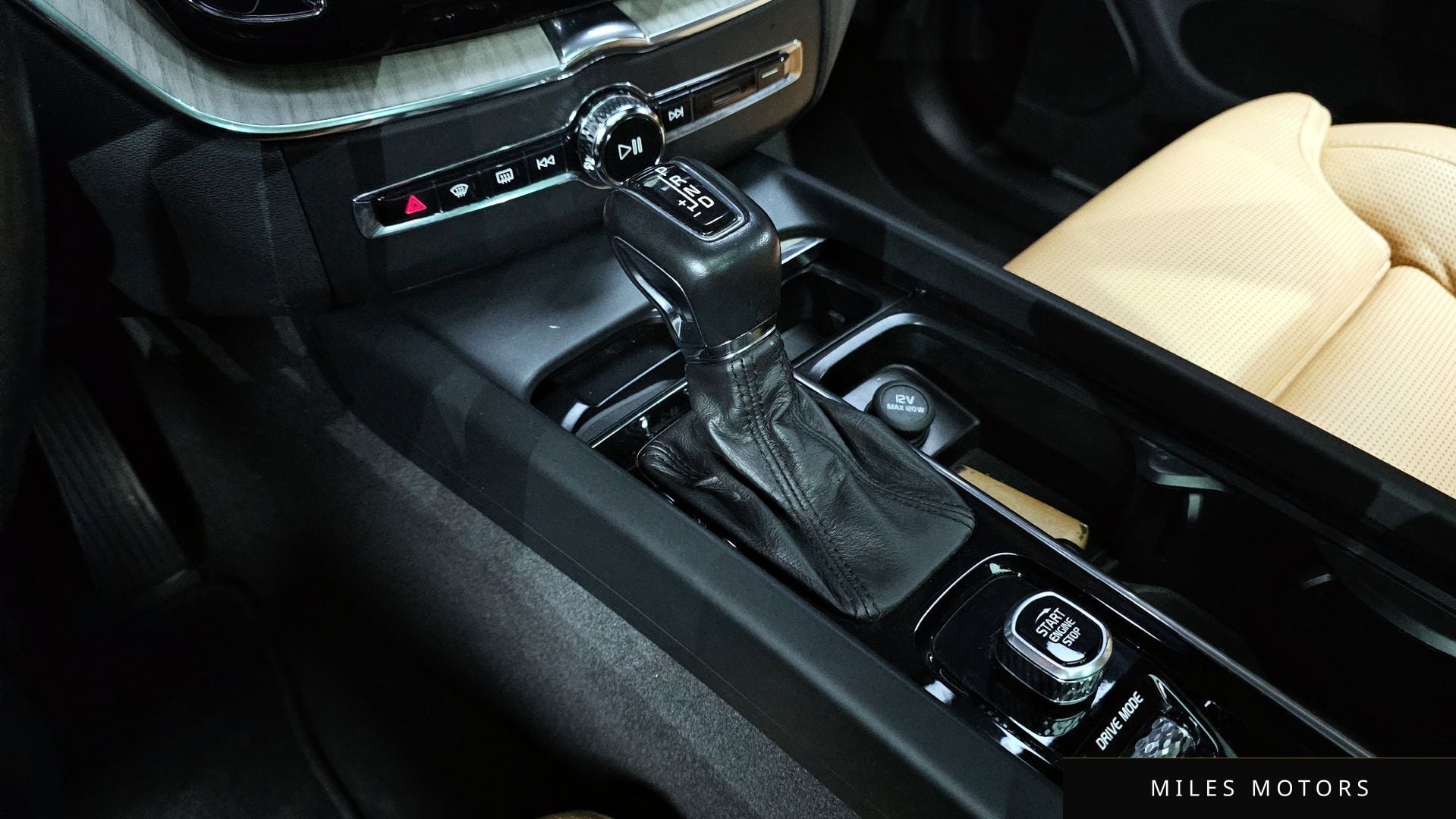 Volvo XC60 2018 — миниатюра 9