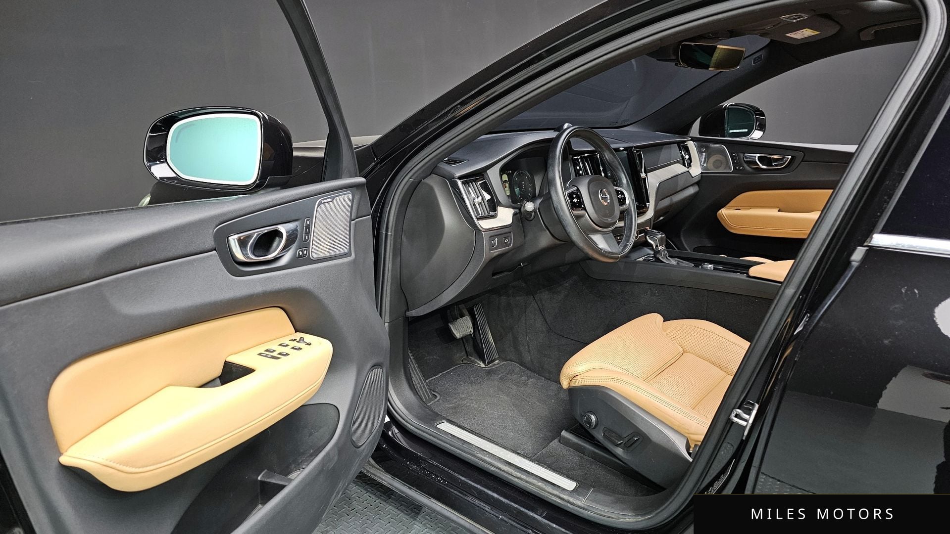 Volvo XC60 2018 — миниатюра 10