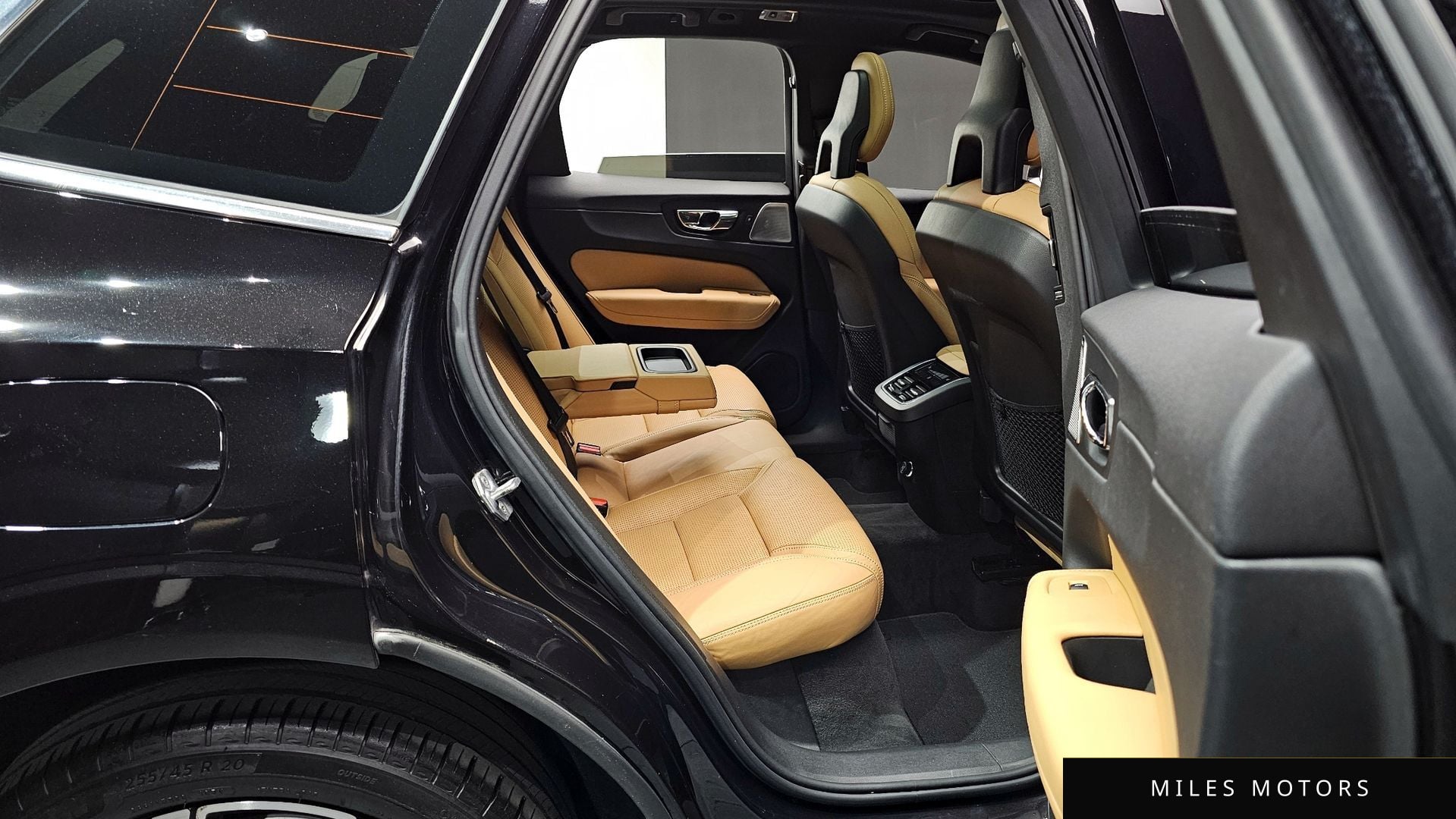 Volvo XC60 2018 — миниатюра 12