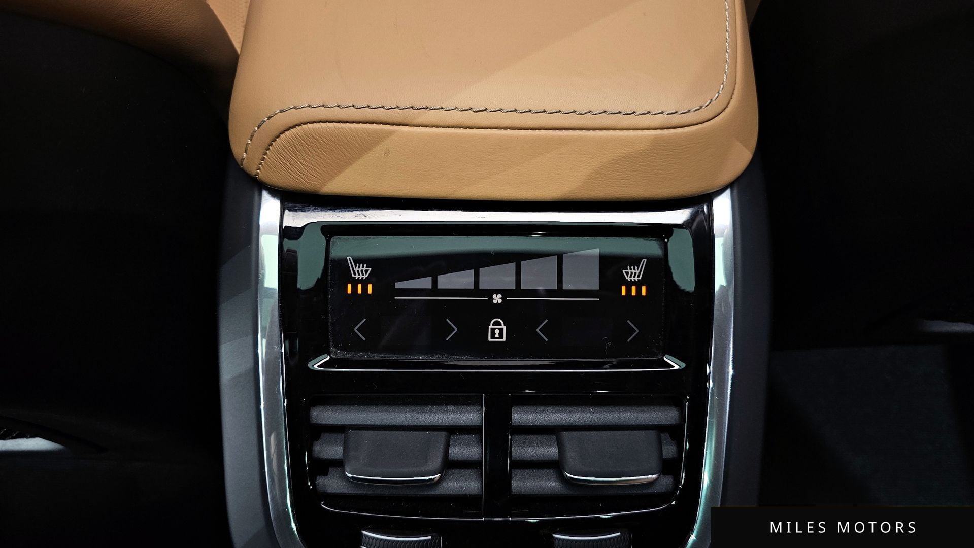 Volvo XC60 2018 — миниатюра 19
