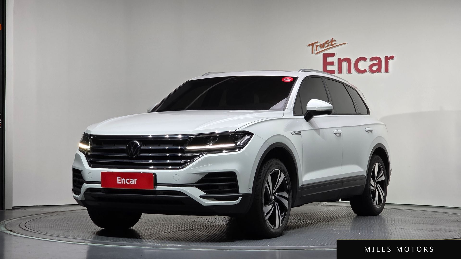 Volkswagen Touareg 2021 — фото 1 из 12
