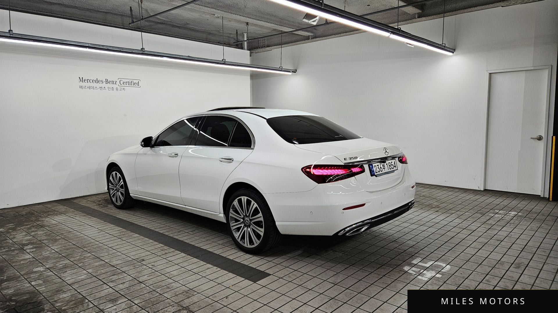Mercedes-Benz E-Class W213 2023 — миниатюра 2