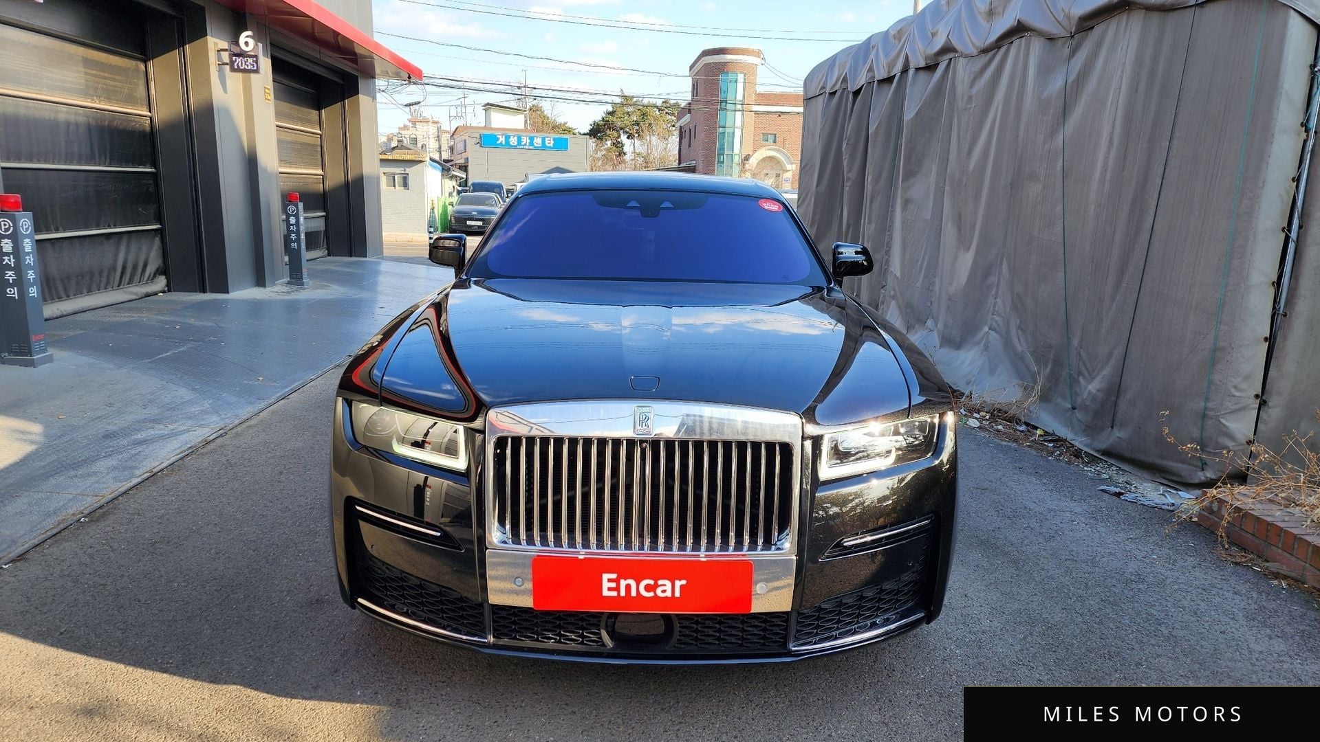 Rolls-Royce 고스트 2024 — миниатюра 3