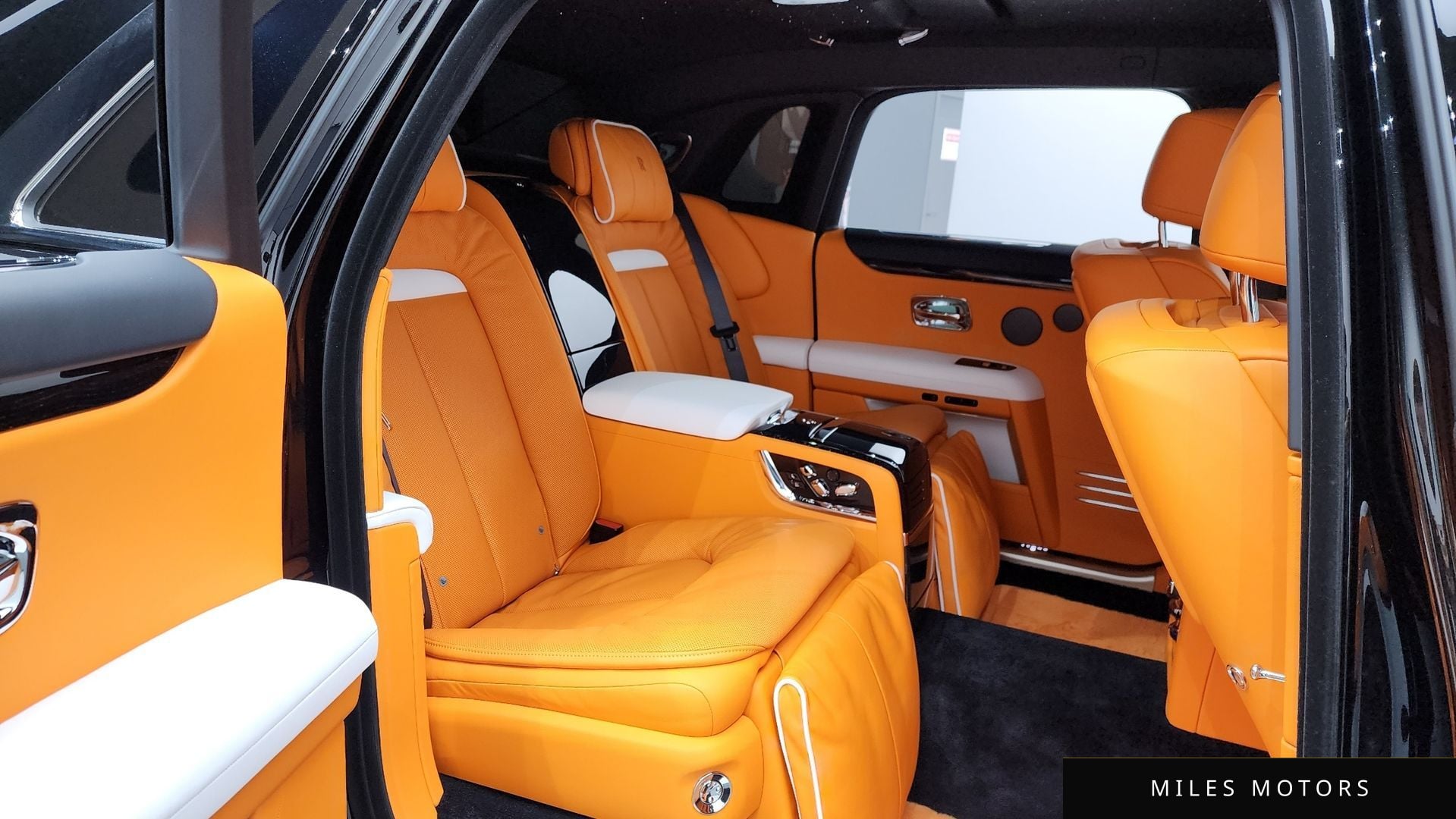 Rolls-Royce 고스트 2024 — миниатюра 12