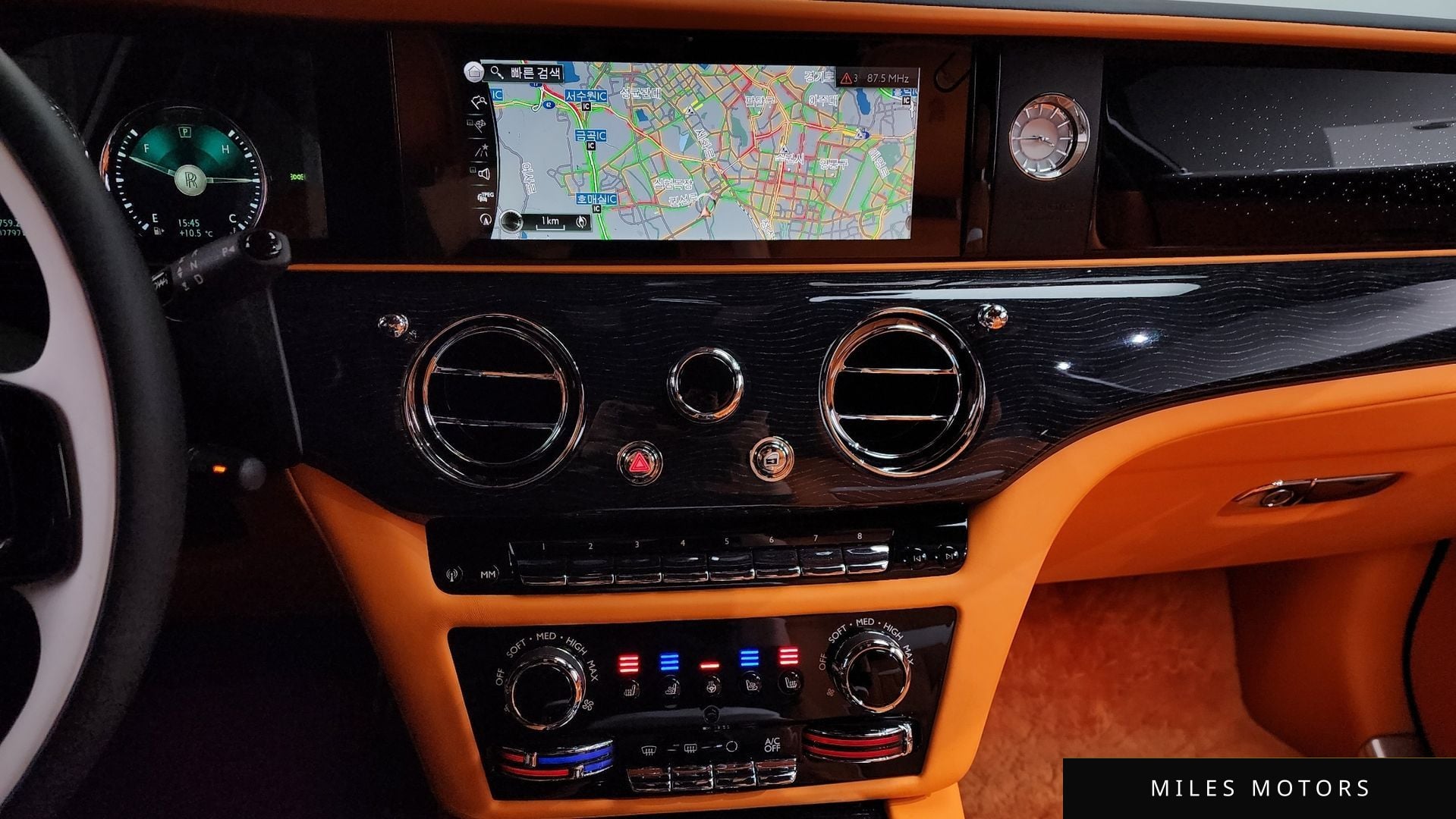 Rolls-Royce 고스트 2024 — миниатюра 14