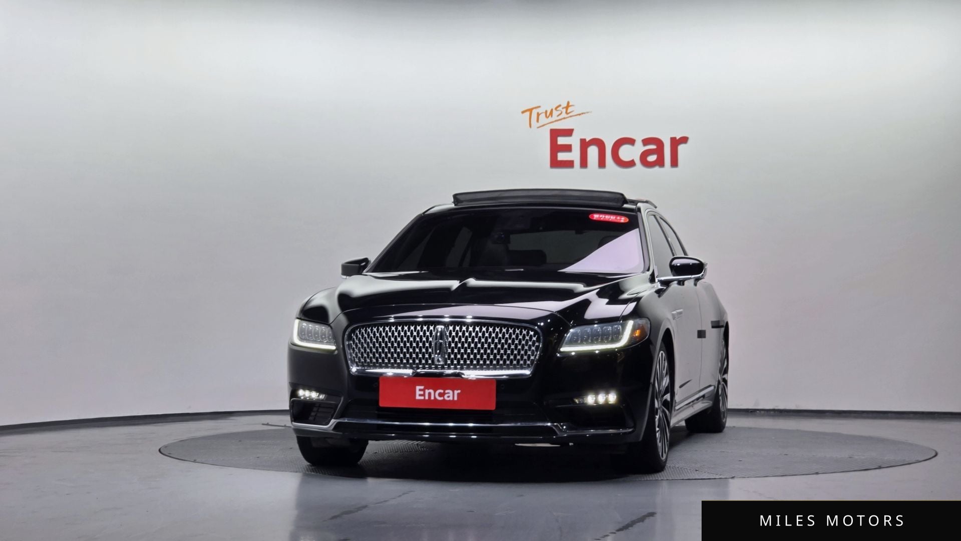 Lincoln Continental 2020 — миниатюра 2
