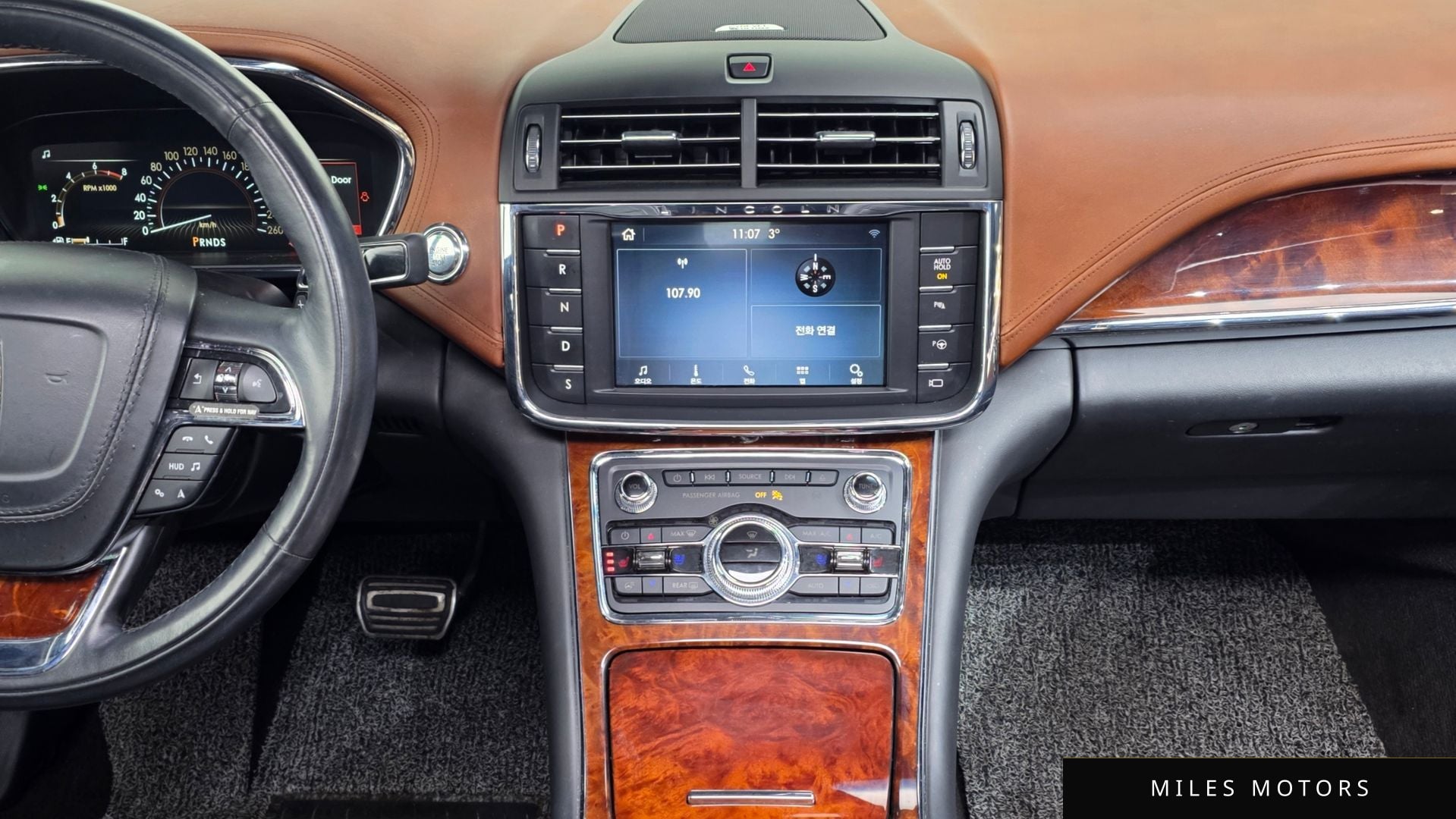 Lincoln Continental 2020 — миниатюра 14