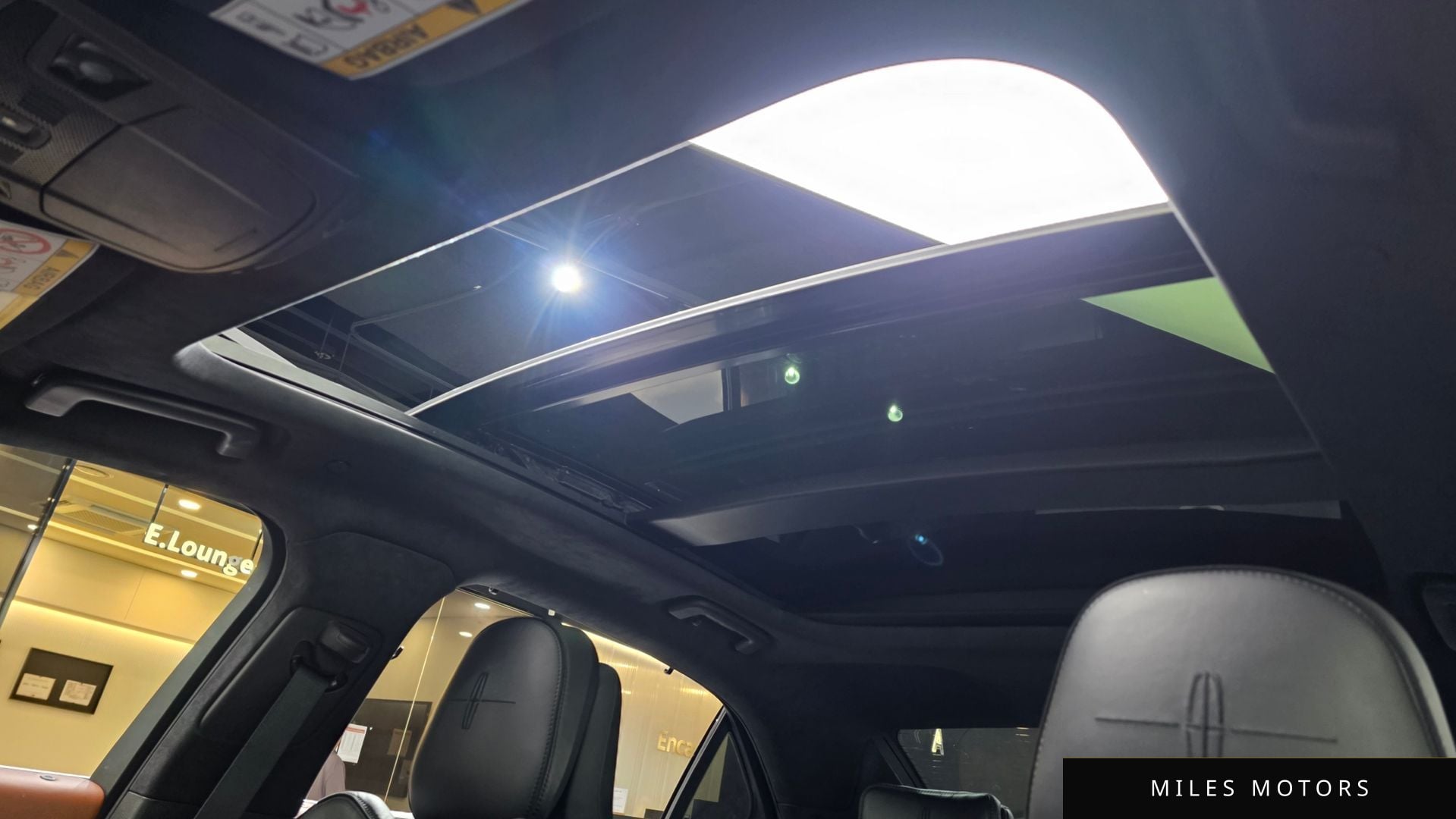 Lincoln Continental 2020 — миниатюра 18