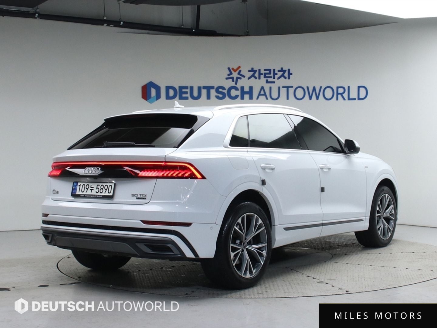 Audi Q8 (4M) 2021 — миниатюра 2