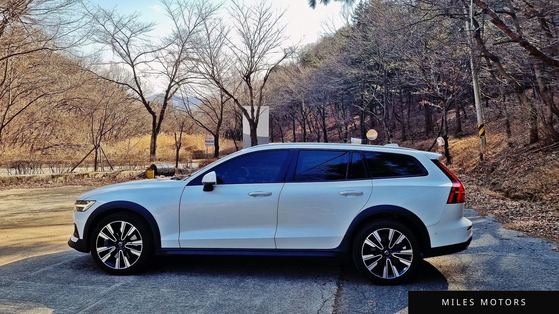 Volvo V60 2022 — миниатюра 3