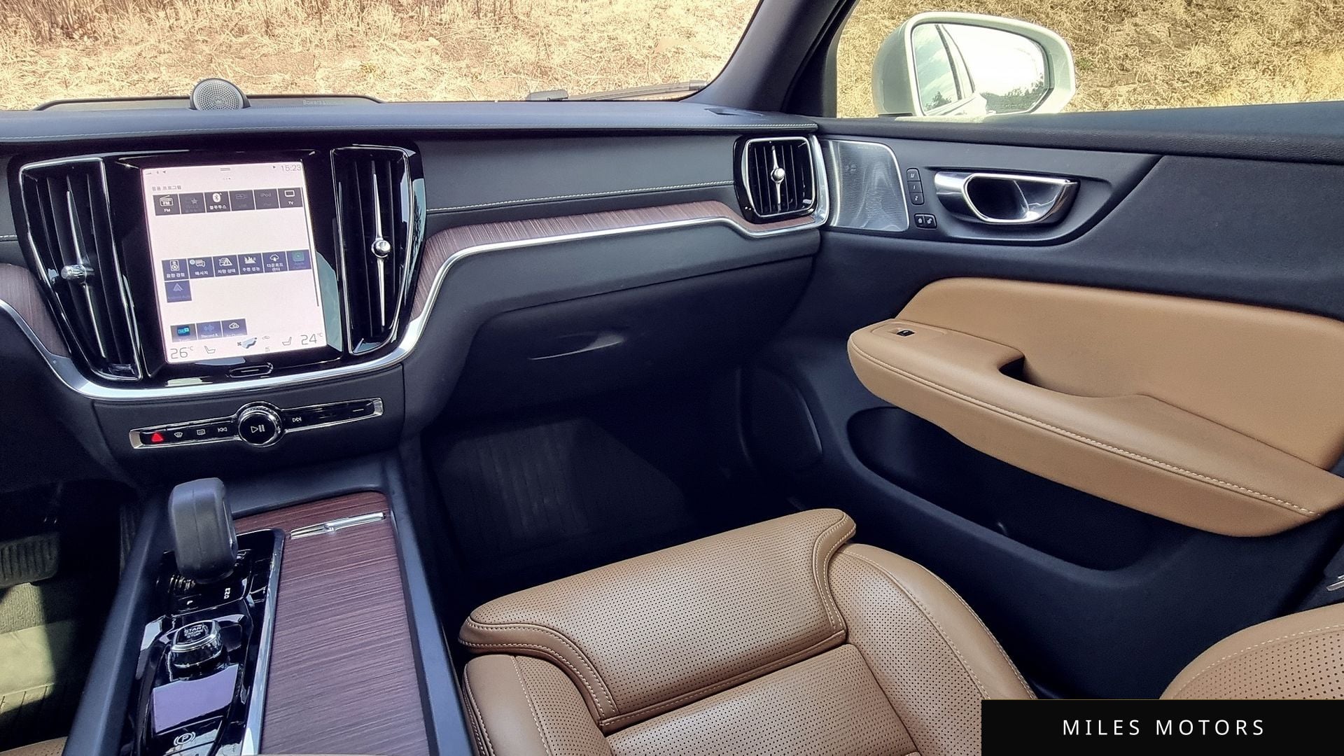 Volvo V60 2022 — миниатюра 10