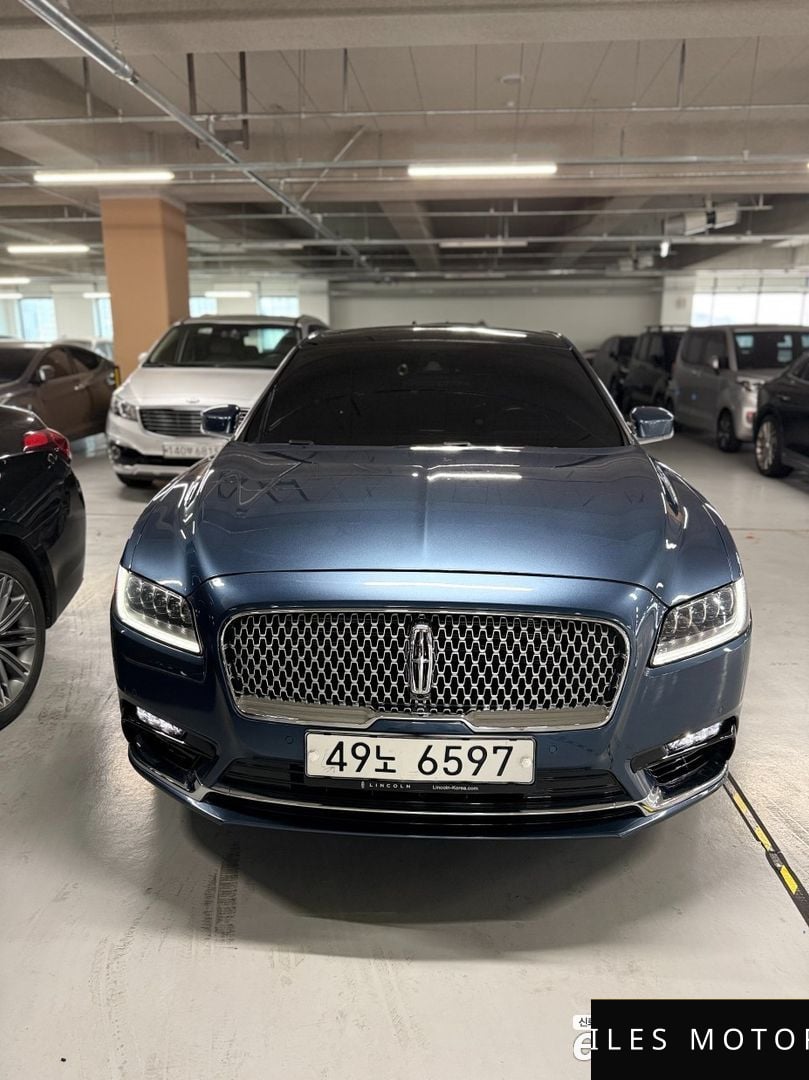Lincoln Continental 2019 — миниатюра 3