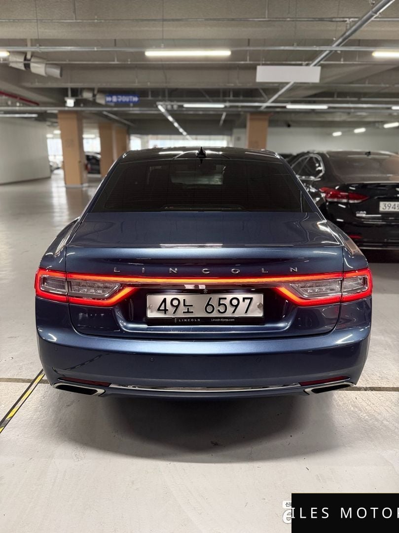 Lincoln Continental 2019 — миниатюра 4