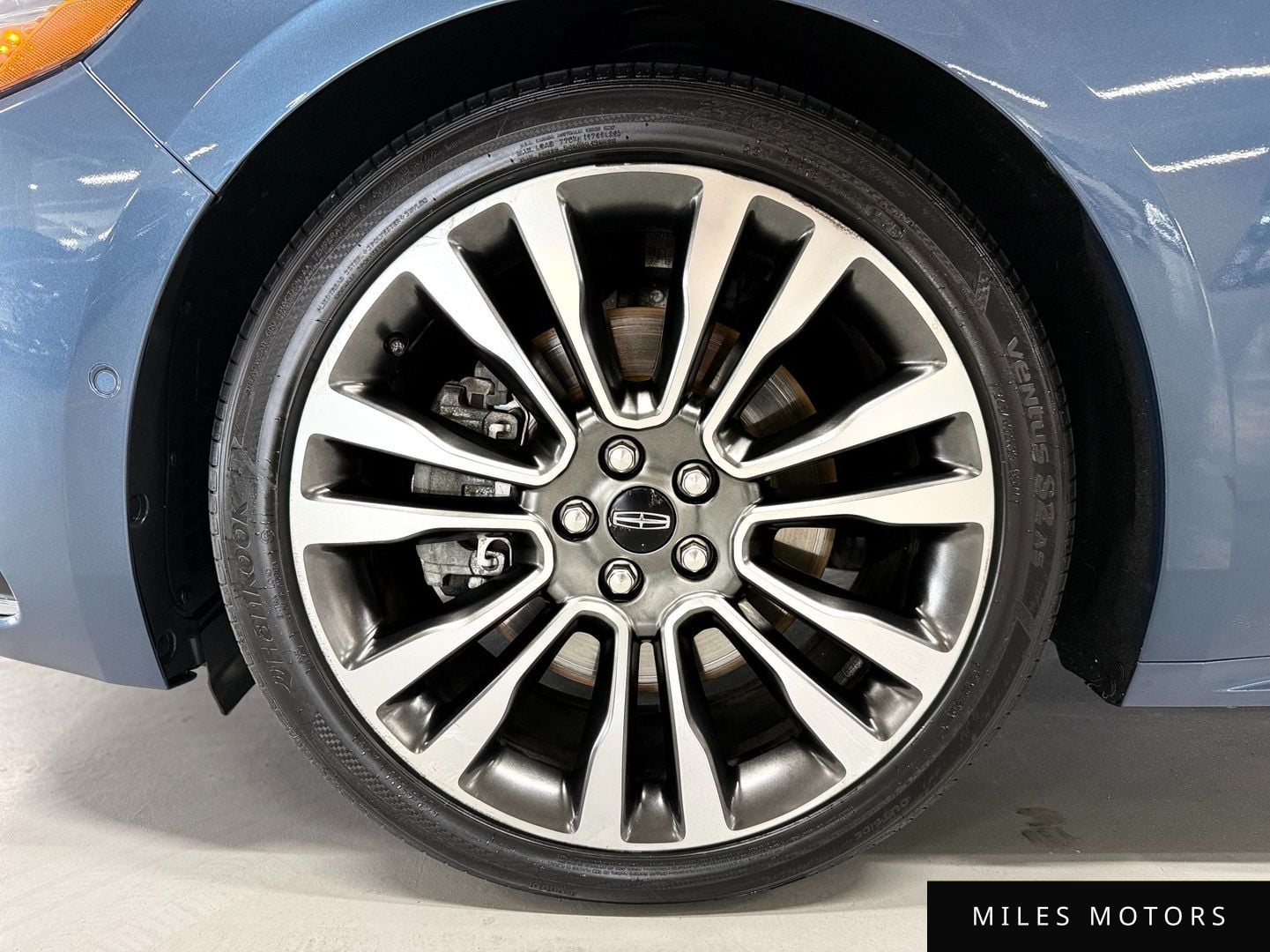 Lincoln Continental 2019 — миниатюра 5